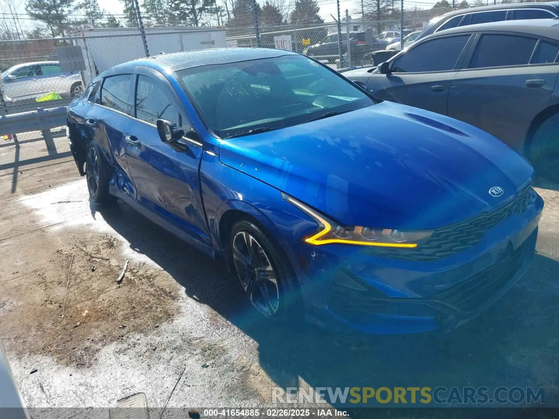 1 Photograph of a damaged car 5XXG64J25MG062115 KIA K5 2021