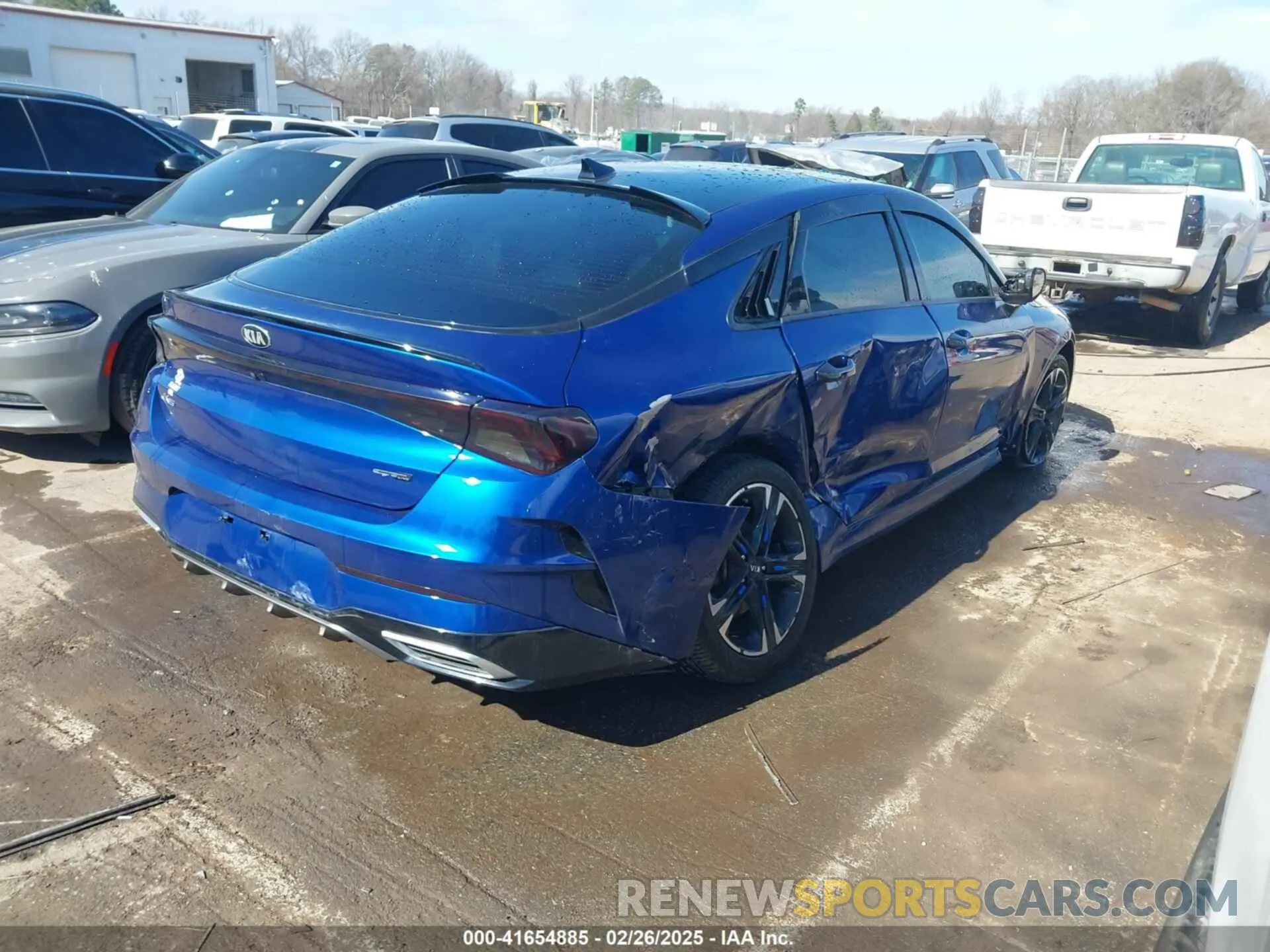 4 Photograph of a damaged car 5XXG64J25MG062115 KIA K5 2021