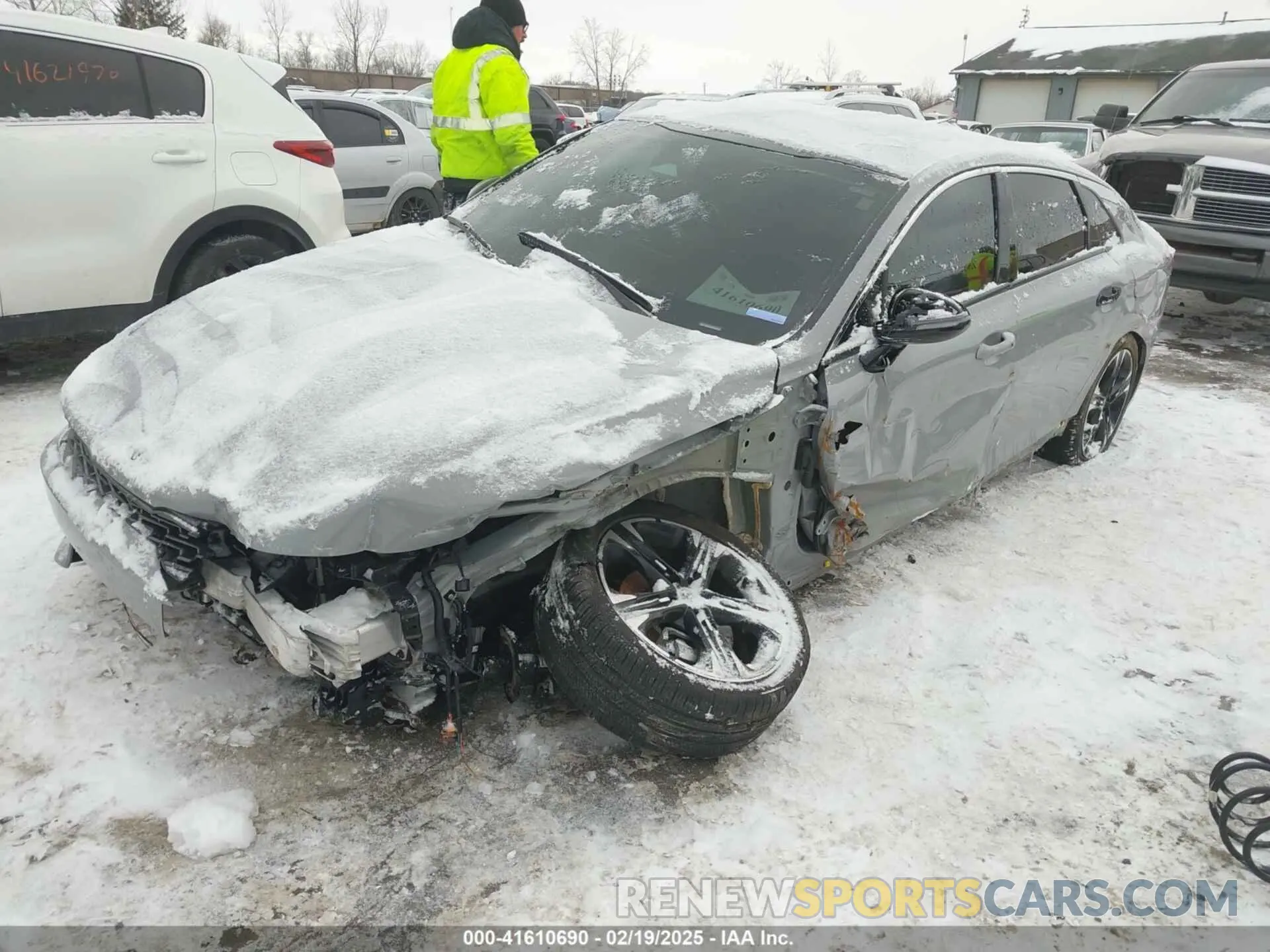 2 Photograph of a damaged car 5XXG64J25MG079576 KIA K5 2021