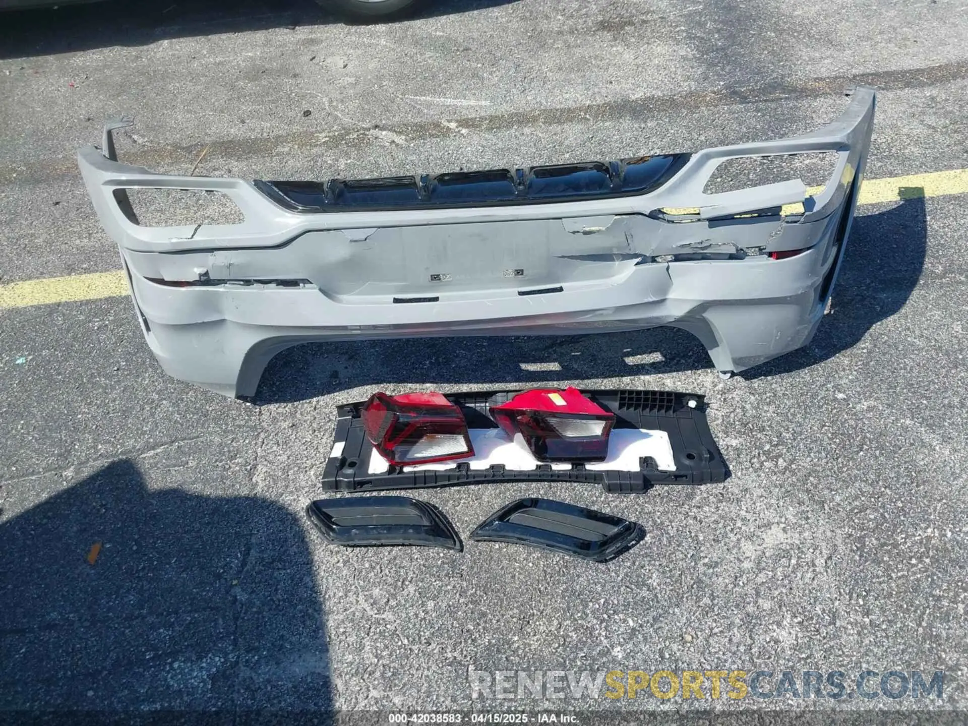 12 Photograph of a damaged car 5XXG64J26MG019015 KIA K5 2021