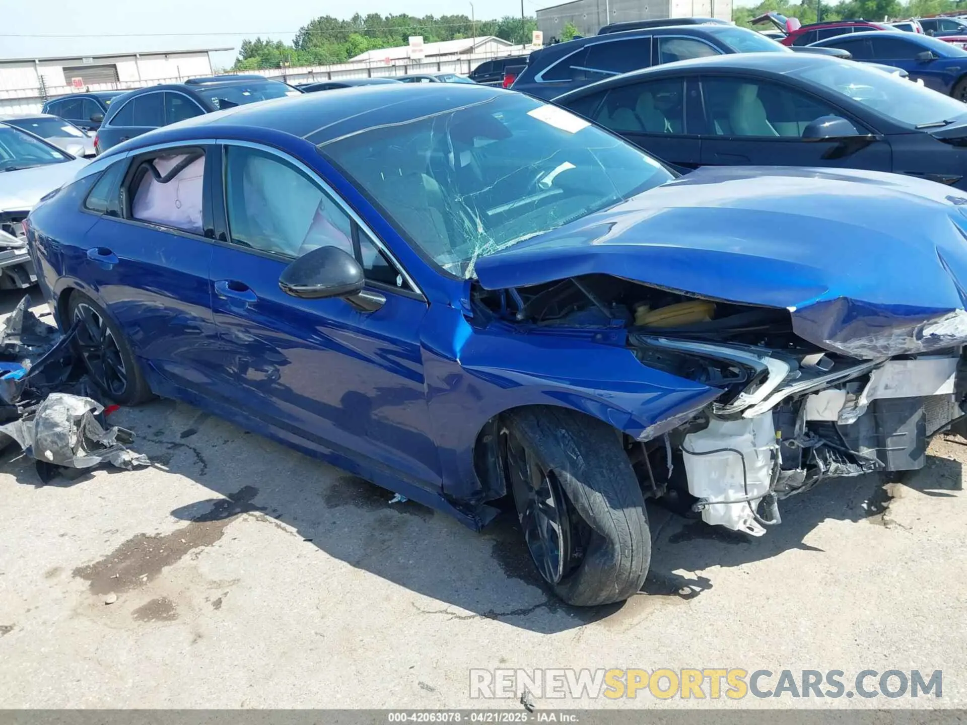 1 Photograph of a damaged car 5XXG64J26MG040432 KIA K5 2021