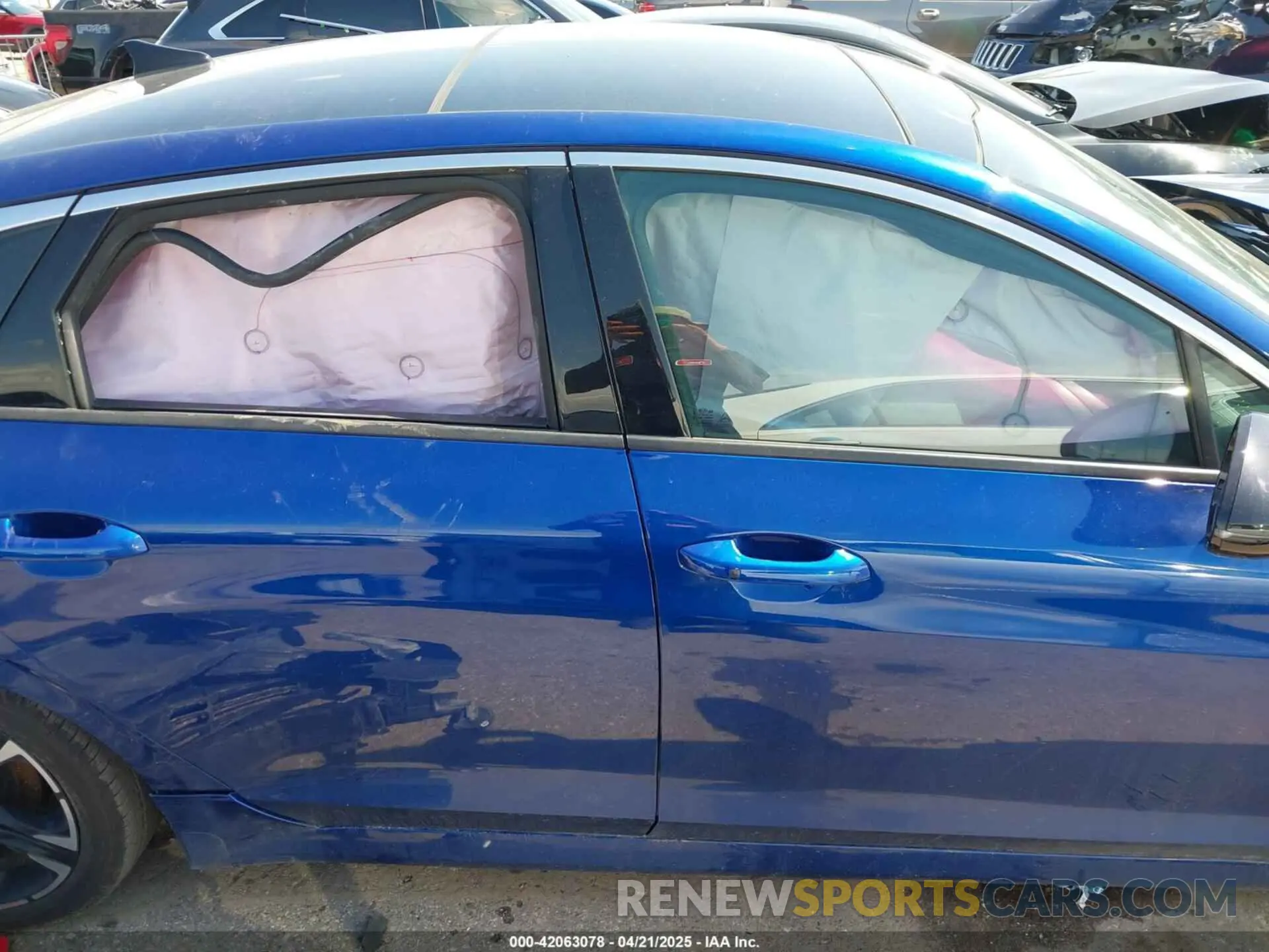 12 Photograph of a damaged car 5XXG64J26MG040432 KIA K5 2021