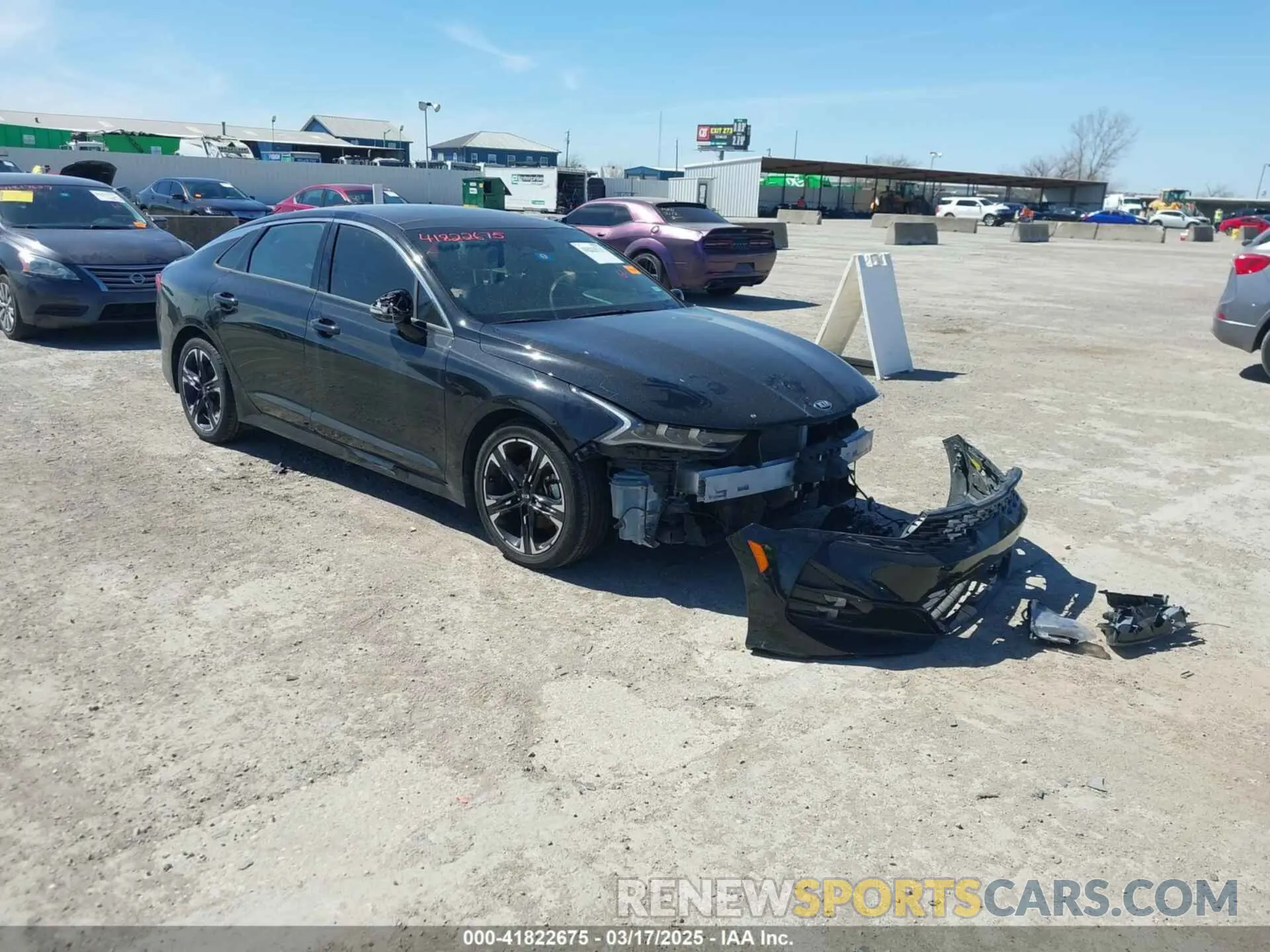 1 Photograph of a damaged car 5XXG64J26MG073379 KIA K5 2021