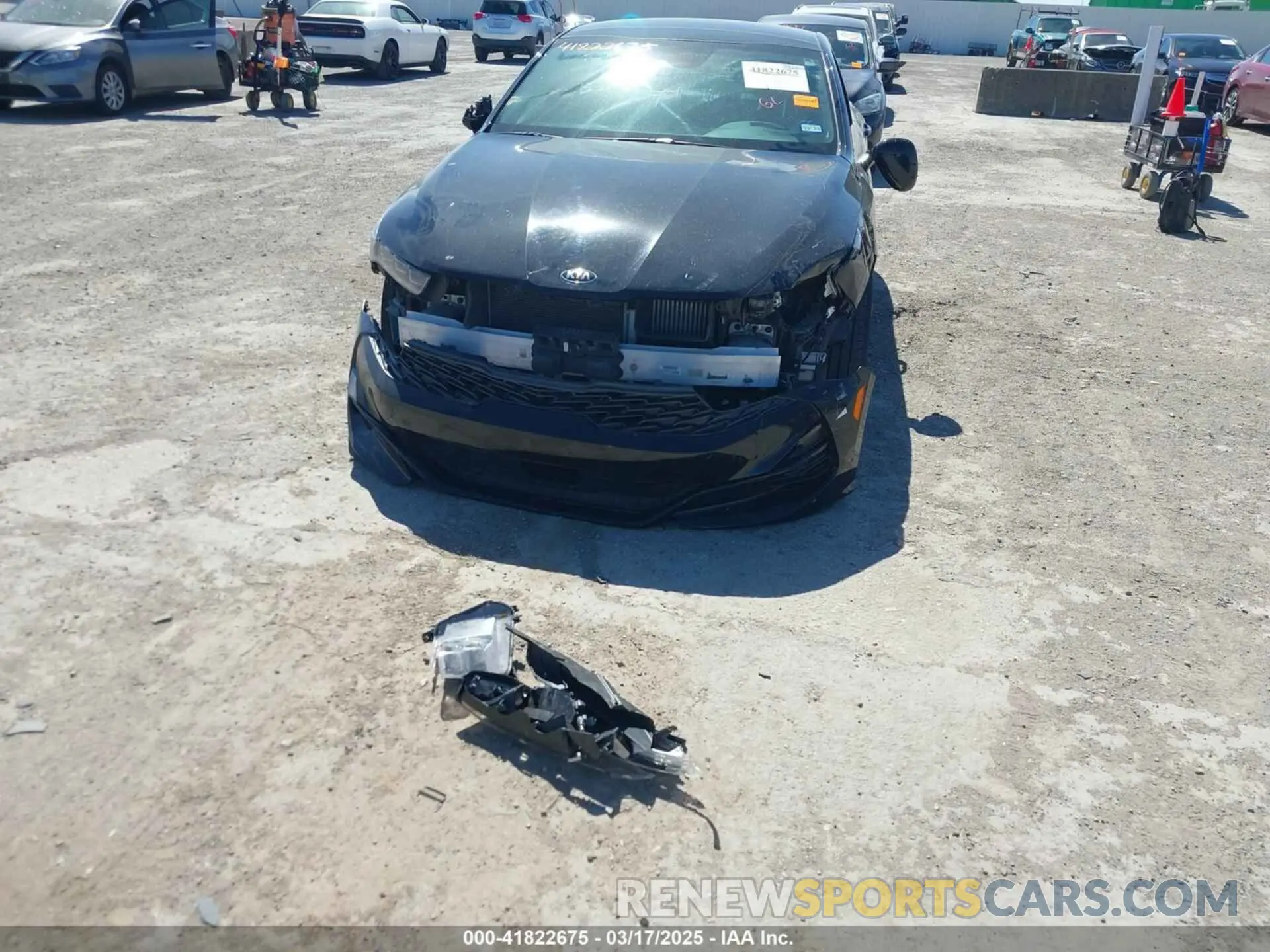 12 Photograph of a damaged car 5XXG64J26MG073379 KIA K5 2021
