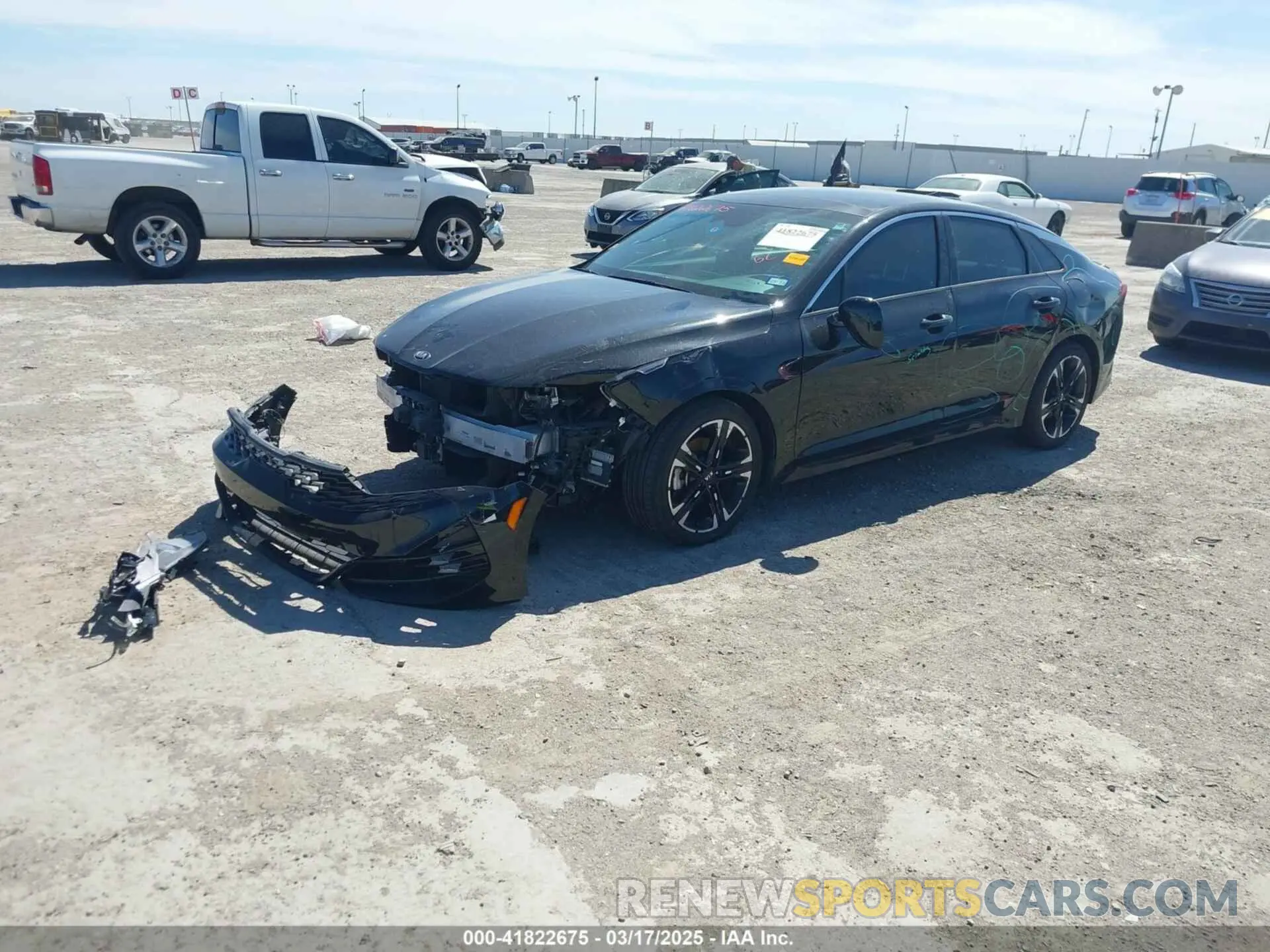 15 Photograph of a damaged car 5XXG64J26MG073379 KIA K5 2021
