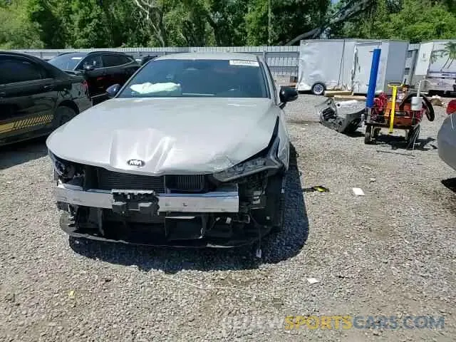 10 Photograph of a damaged car 5XXG64J27MG022120 KIA K5 2021