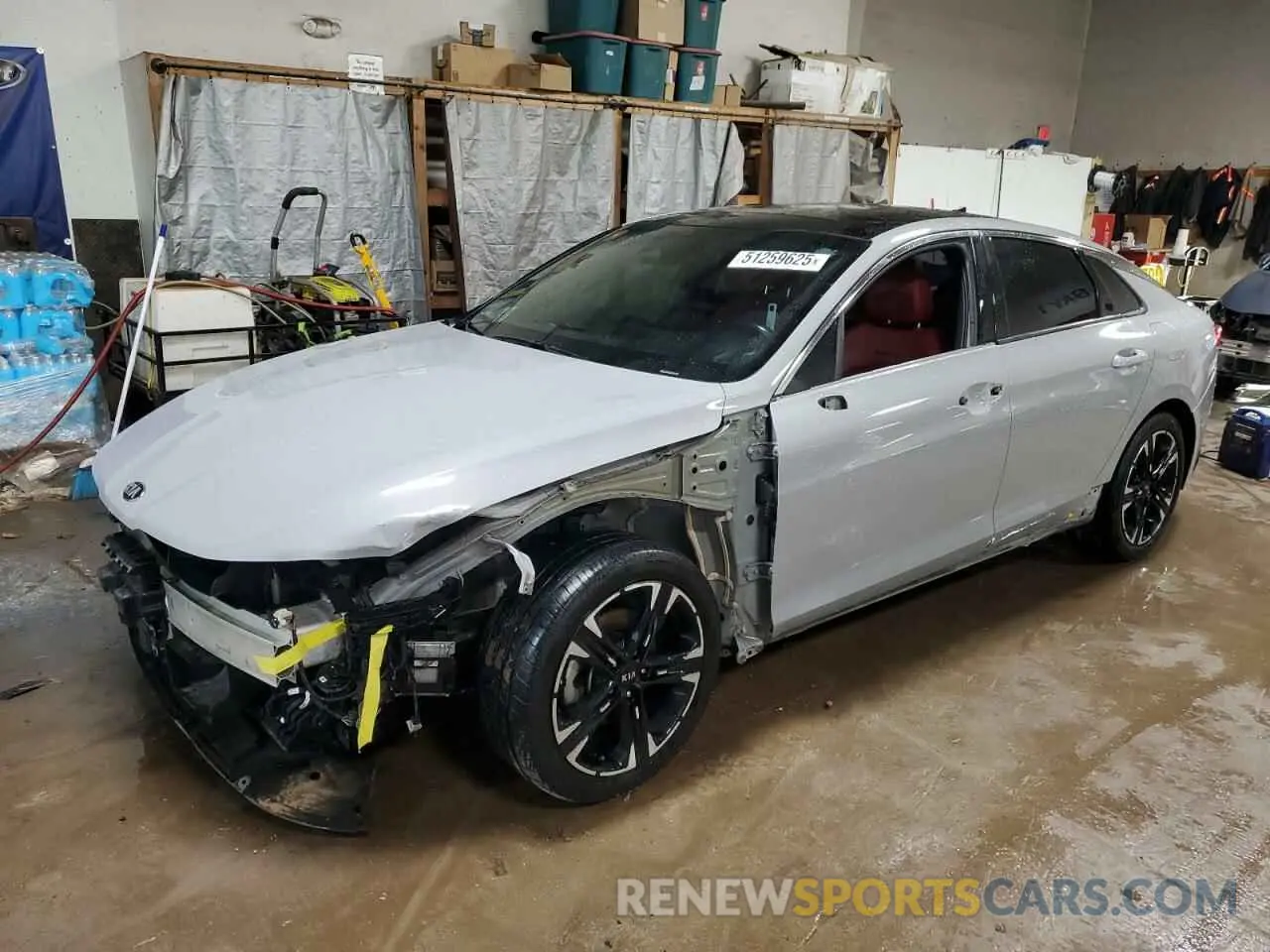 1 Photograph of a damaged car 5XXG64J27MG037149 KIA K5 2021