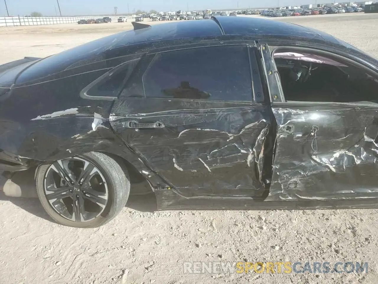10 Photograph of a damaged car 5XXG64J27MG050693 KIA K5 2021