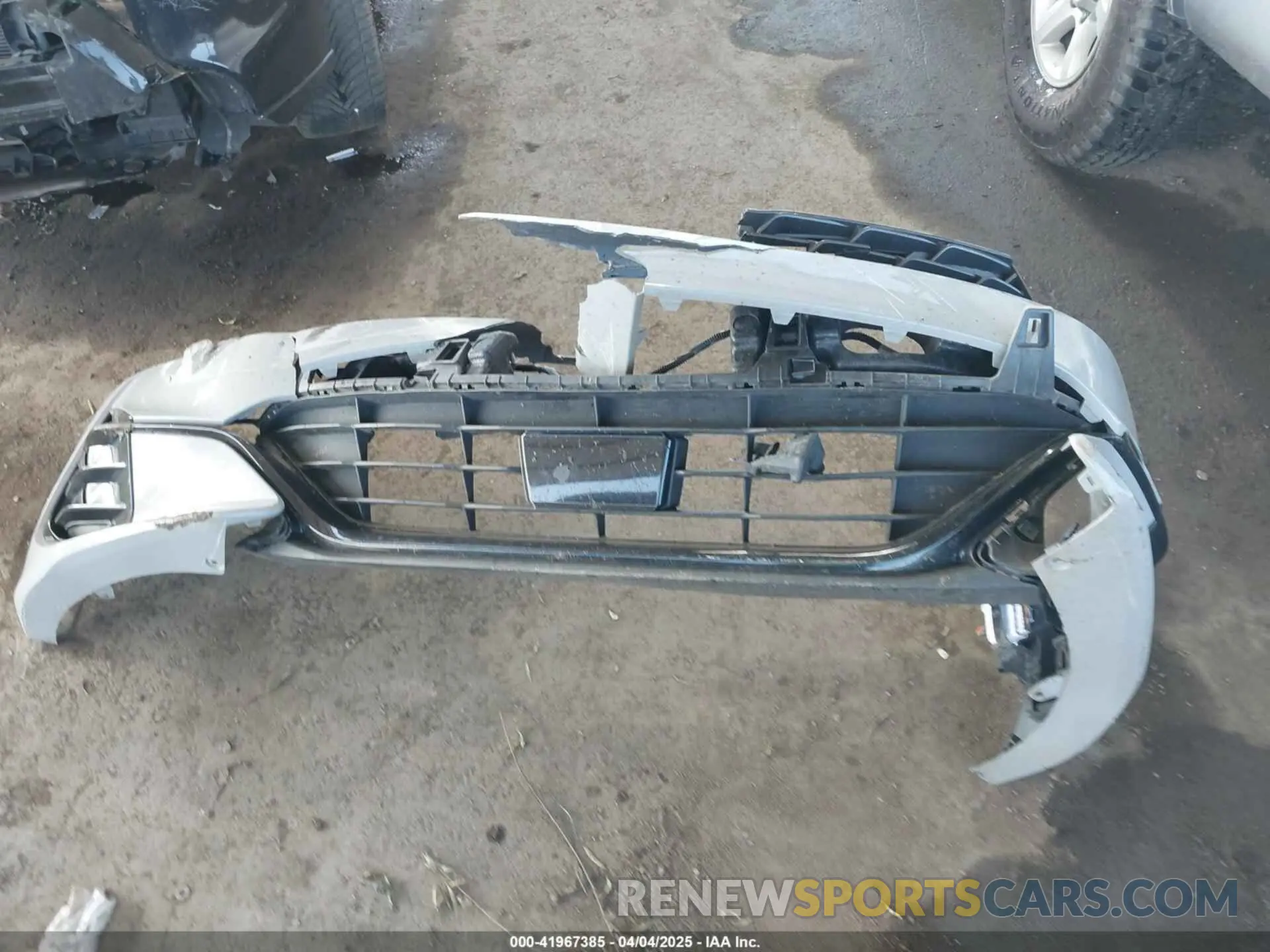 12 Photograph of a damaged car 5XXG64J27MG053562 KIA K5 2021