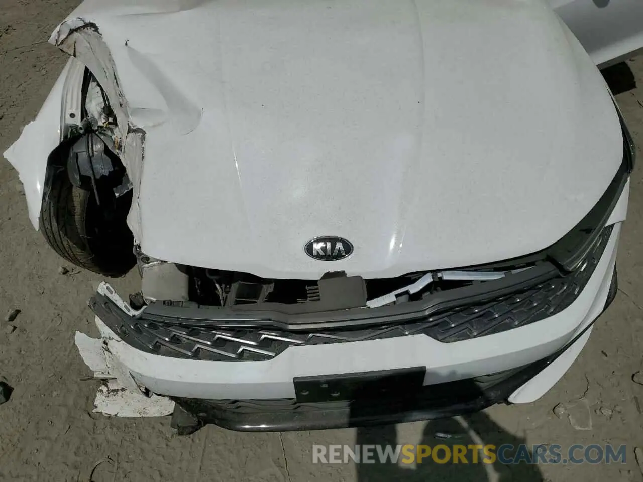 11 Photograph of a damaged car 5XXG64J27MG059846 KIA K5 2021