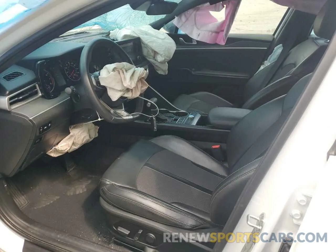 7 Photograph of a damaged car 5XXG64J27MG059846 KIA K5 2021