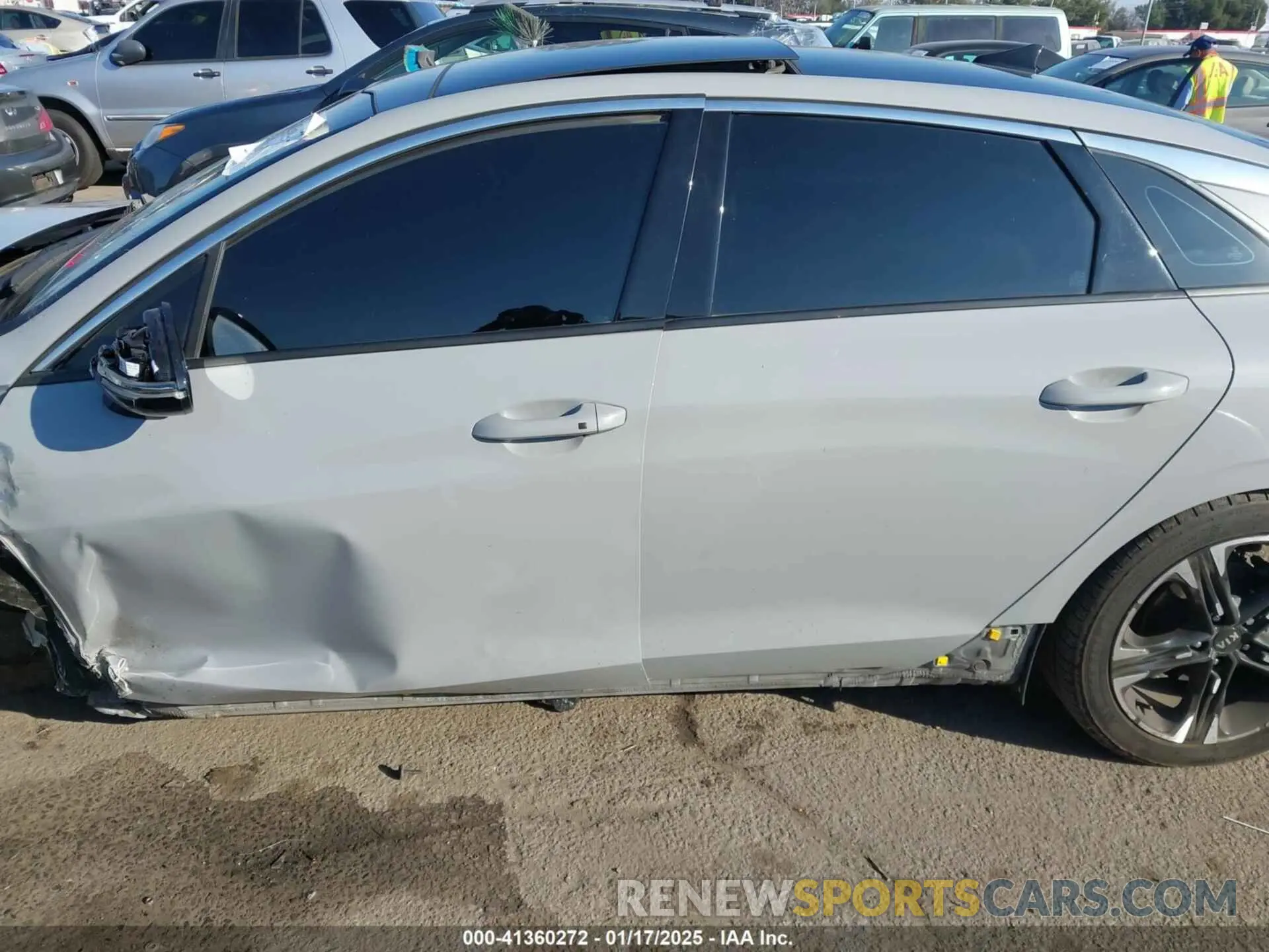 15 Photograph of a damaged car 5XXG64J27MG075612 KIA K5 2021