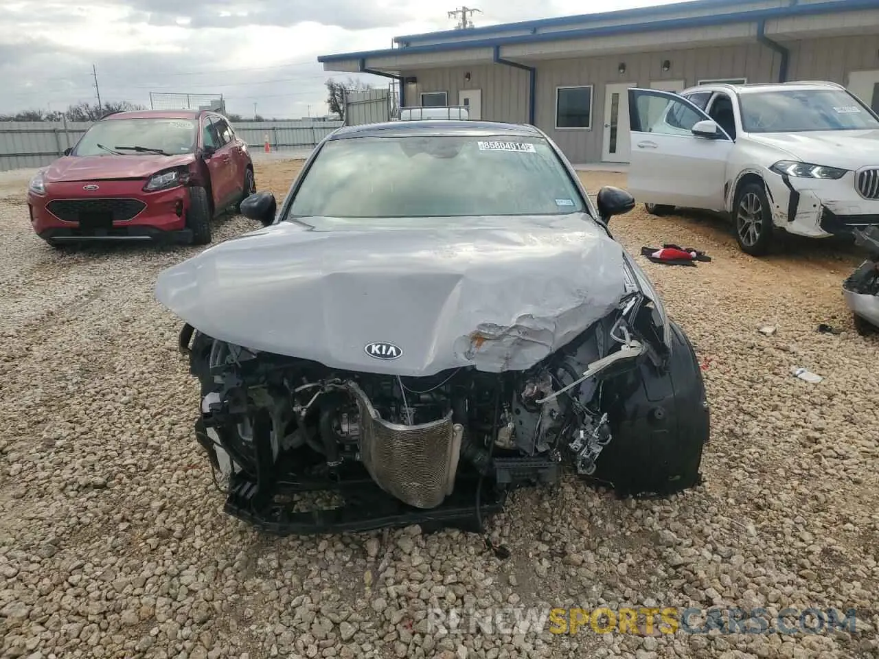 5 Photograph of a damaged car 5XXG64J28MG005617 KIA K5 2021