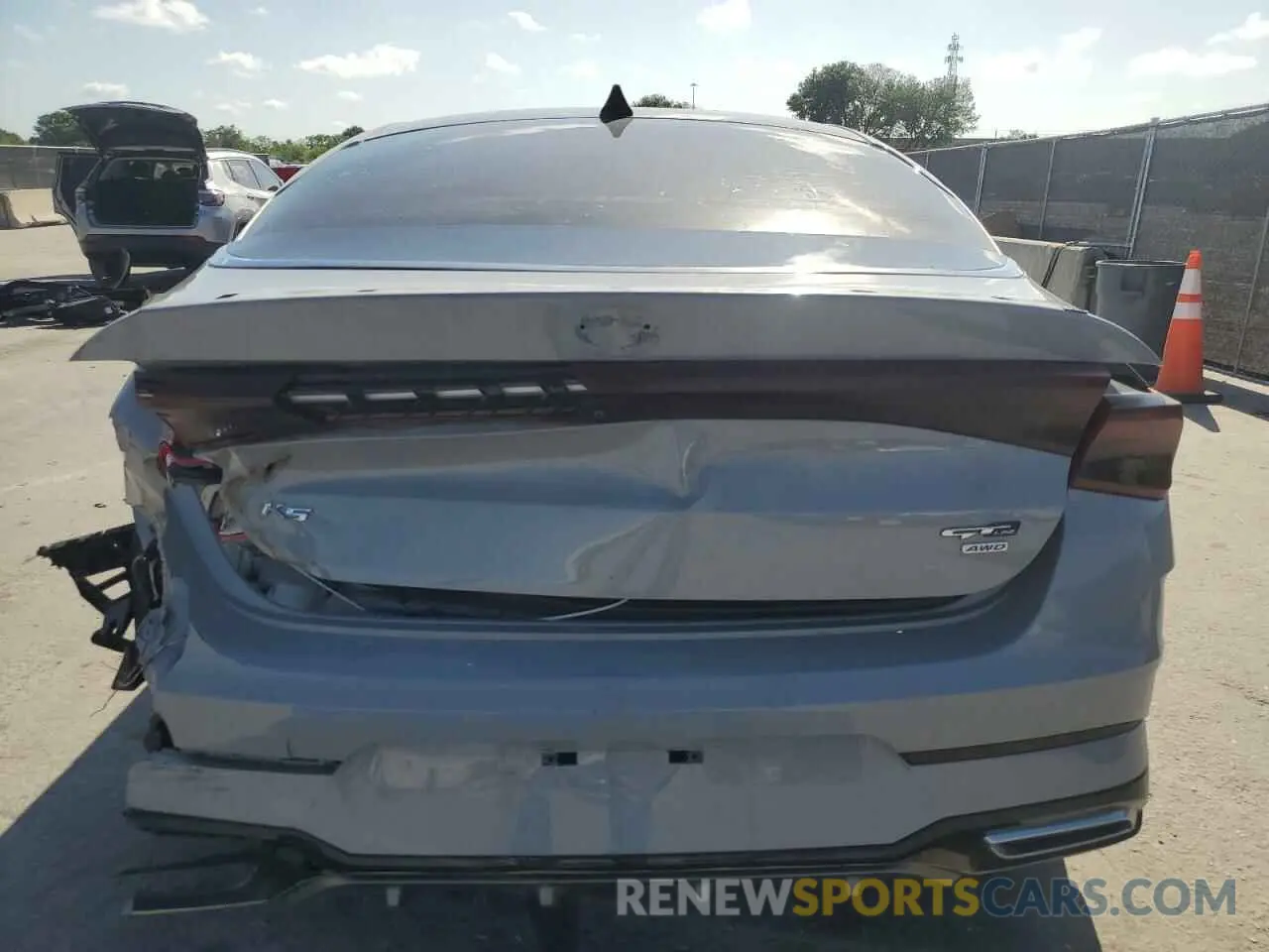 6 Photograph of a damaged car 5XXG64J28MG049116 KIA K5 2021
