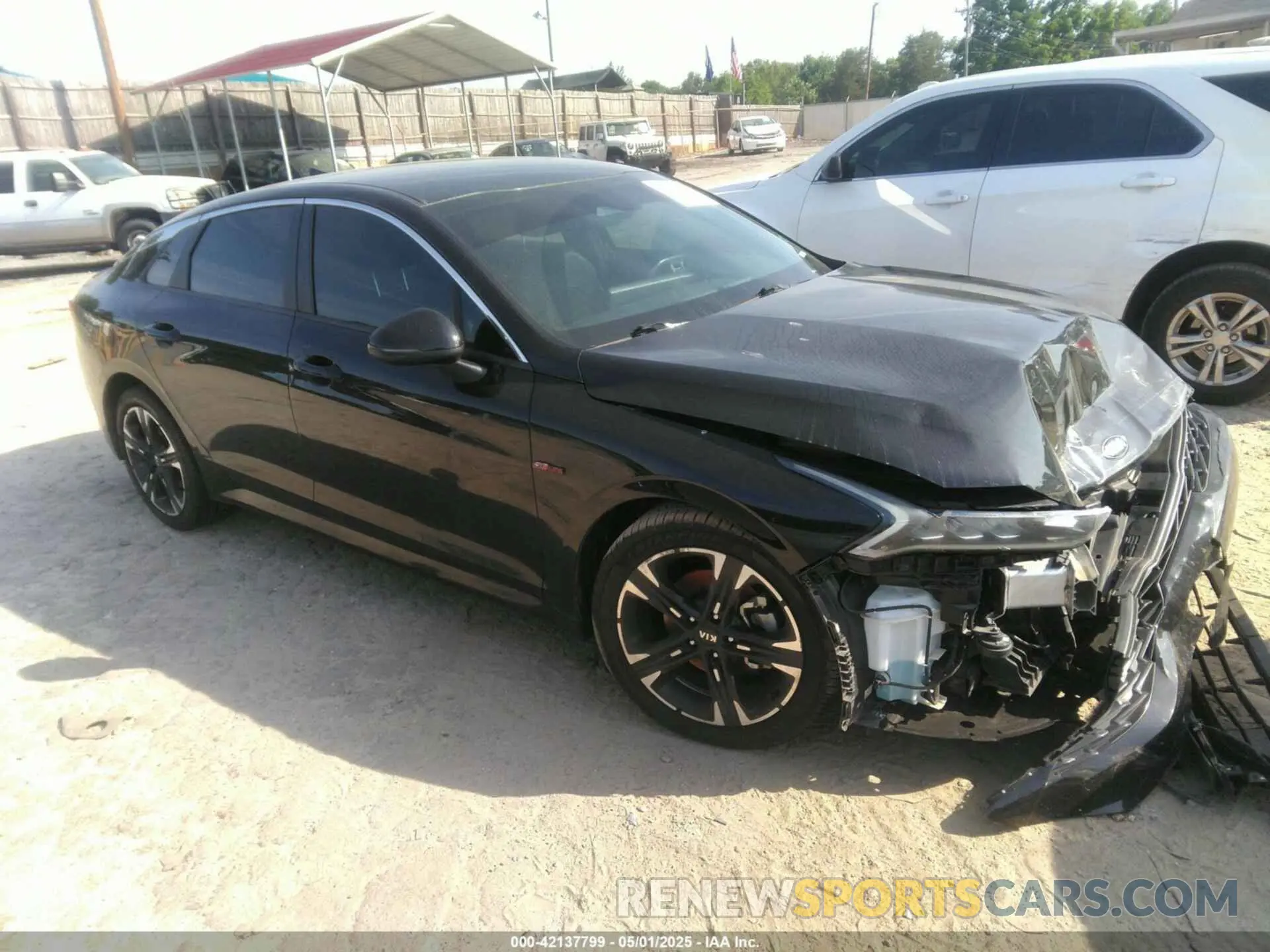 1 Photograph of a damaged car 5XXG64J28MG067888 KIA K5 2021