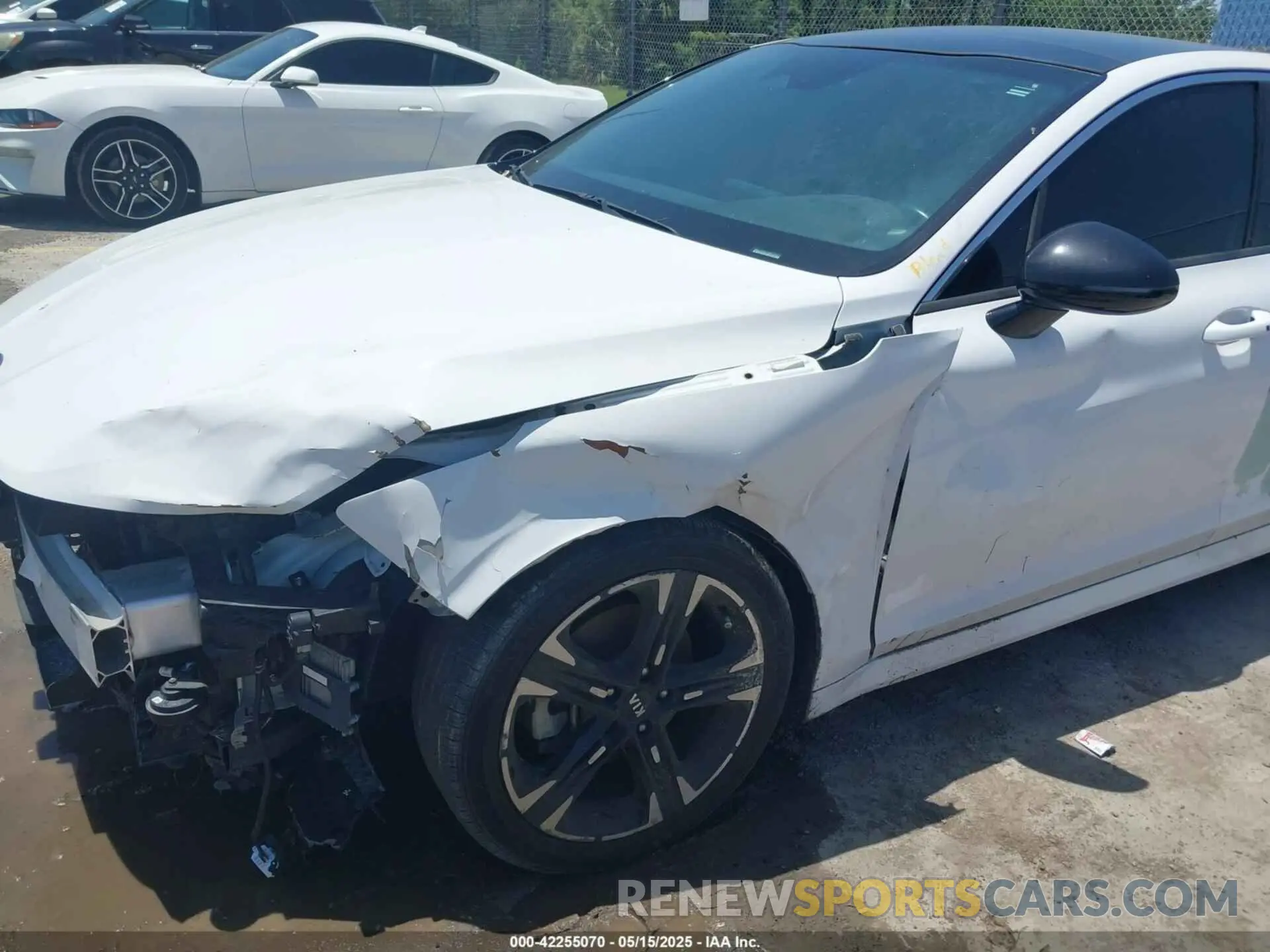 18 Photograph of a damaged car 5XXG64J28MG076011 KIA K5 2021