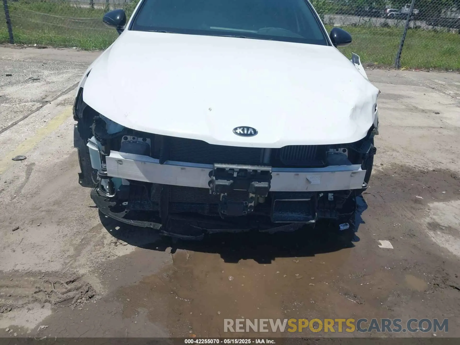 6 Photograph of a damaged car 5XXG64J28MG076011 KIA K5 2021