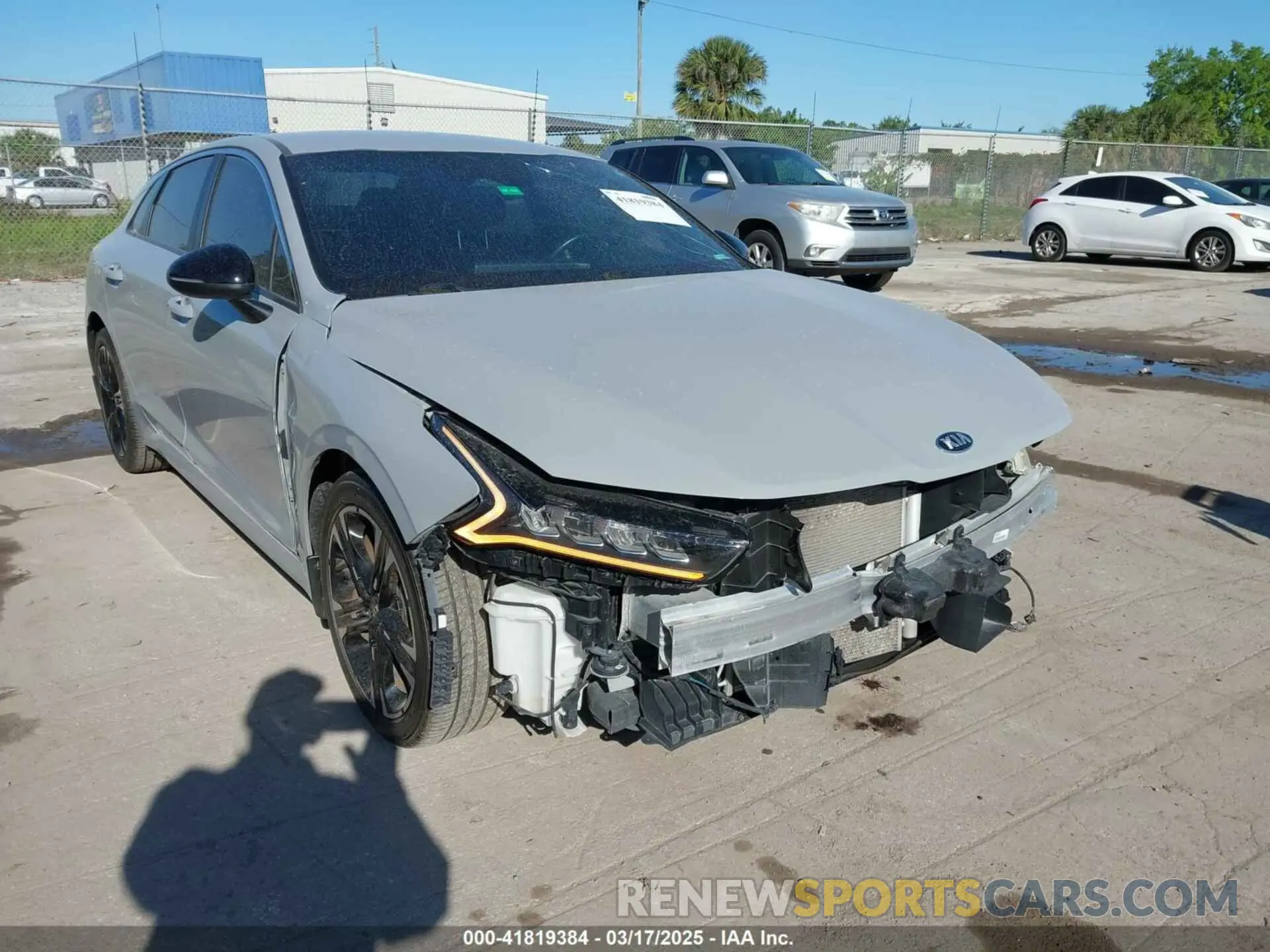 6 Photograph of a damaged car 5XXG64J29MG062862 KIA K5 2021