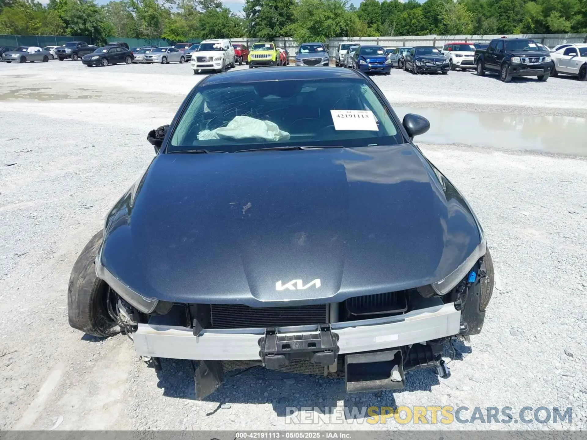 11 Photograph of a damaged car 5XXG14J20NG115707 KIA K5 2022