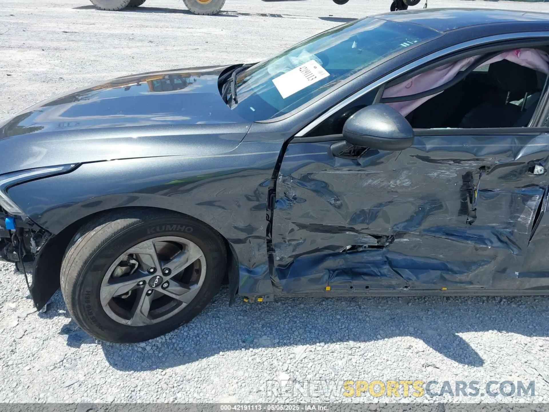 16 Photograph of a damaged car 5XXG14J20NG115707 KIA K5 2022