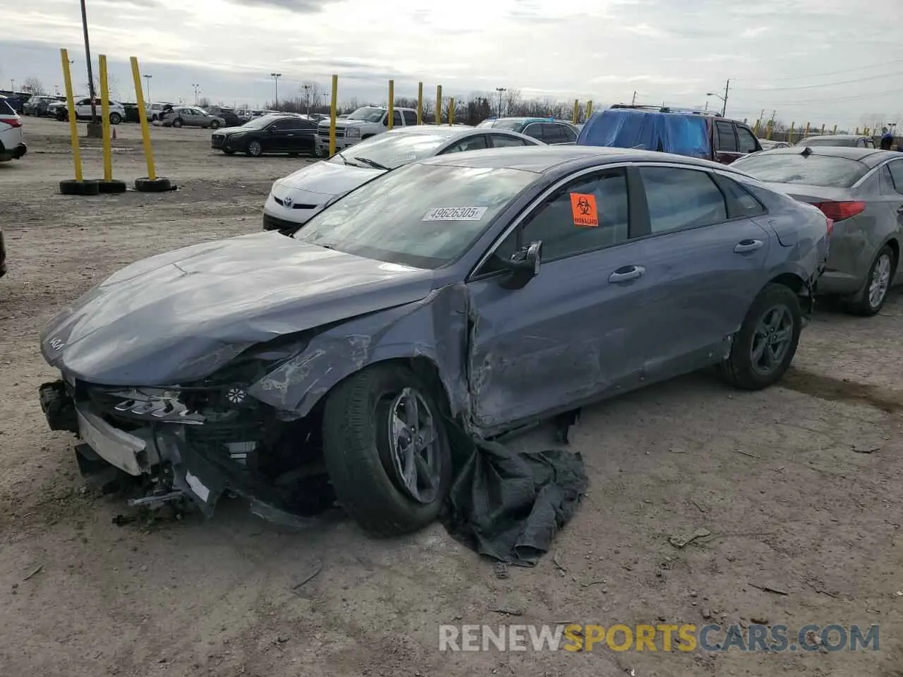 1 Photograph of a damaged car 5XXG14J21NG144410 KIA K5 2022