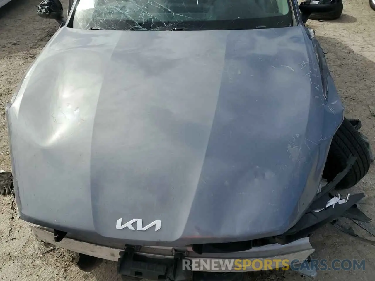 12 Photograph of a damaged car 5XXG14J21NG144410 KIA K5 2022