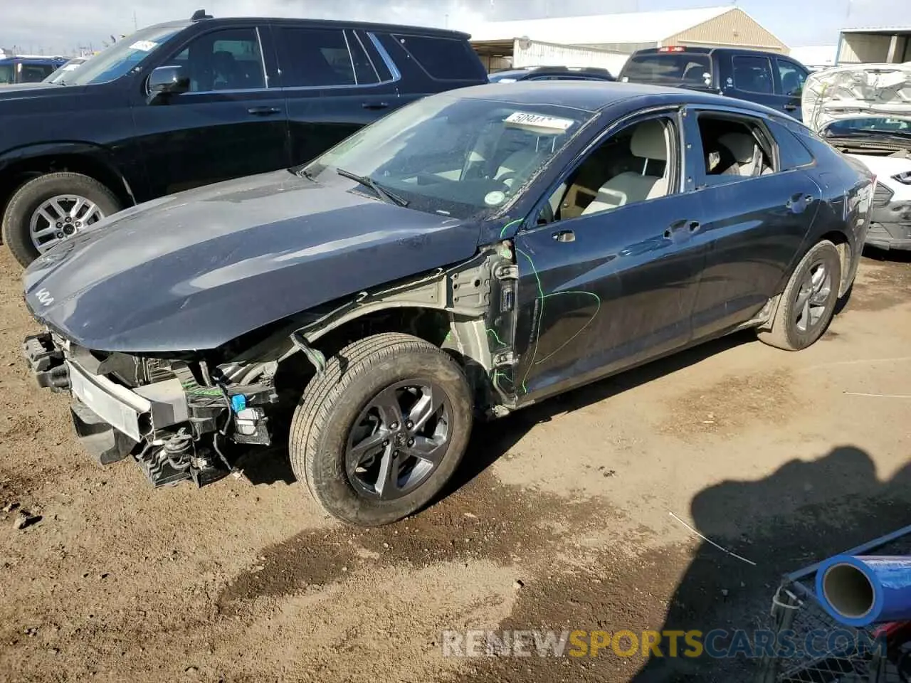 1 Photograph of a damaged car 5XXG14J21NG163815 KIA K5 2022