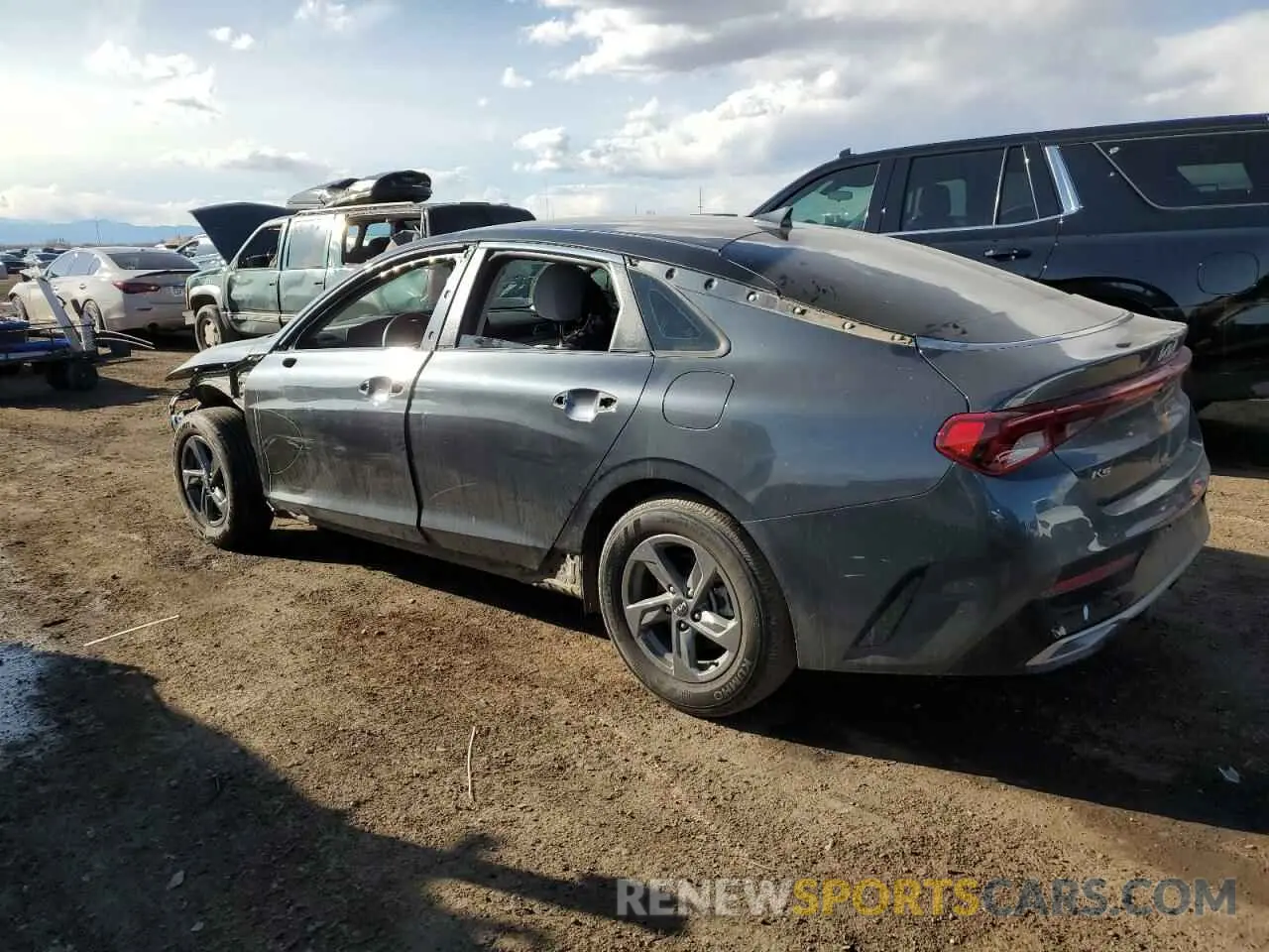 2 Photograph of a damaged car 5XXG14J21NG163815 KIA K5 2022