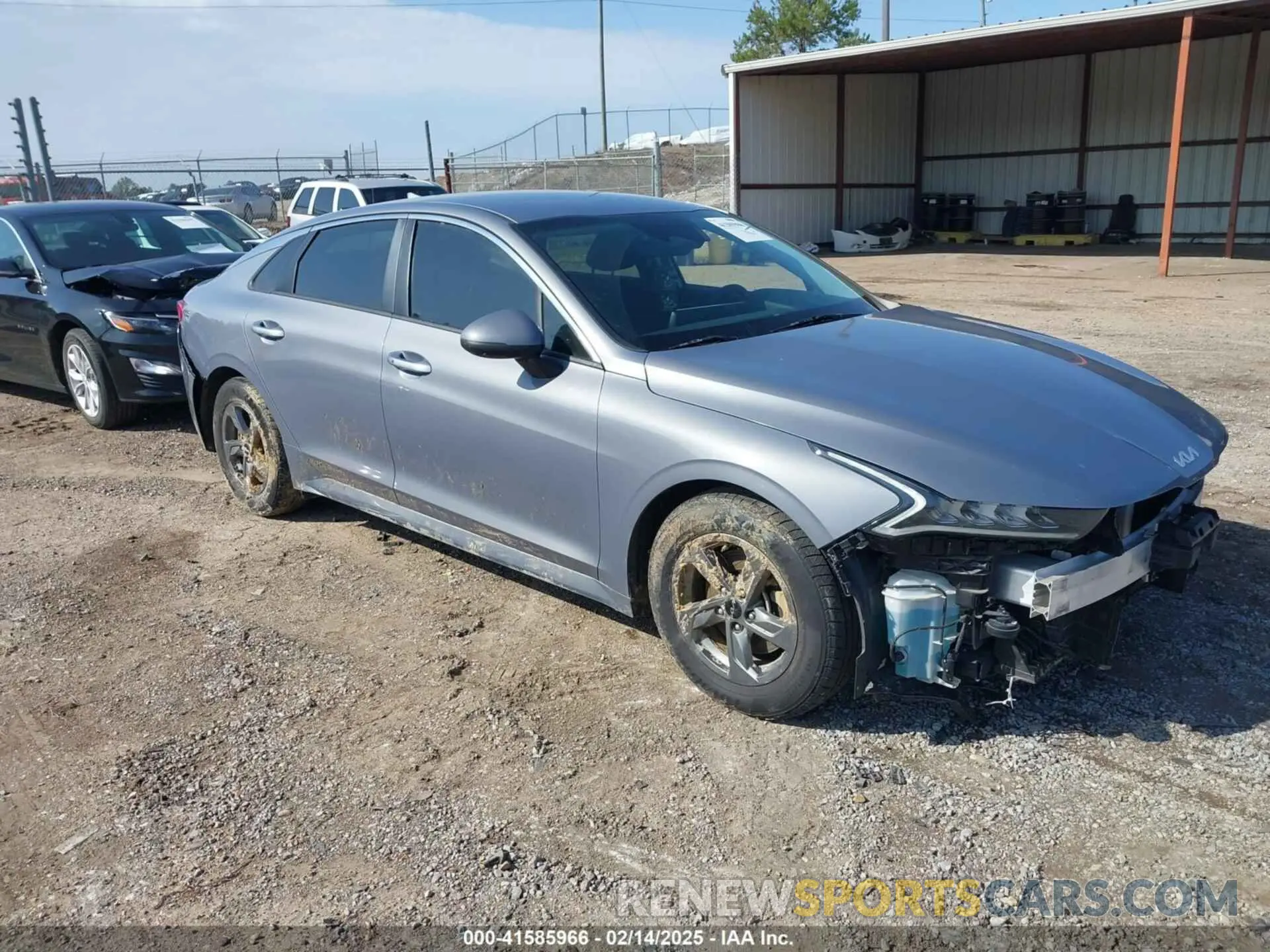 1 Photograph of a damaged car 5XXG14J22NG089675 KIA K5 2022