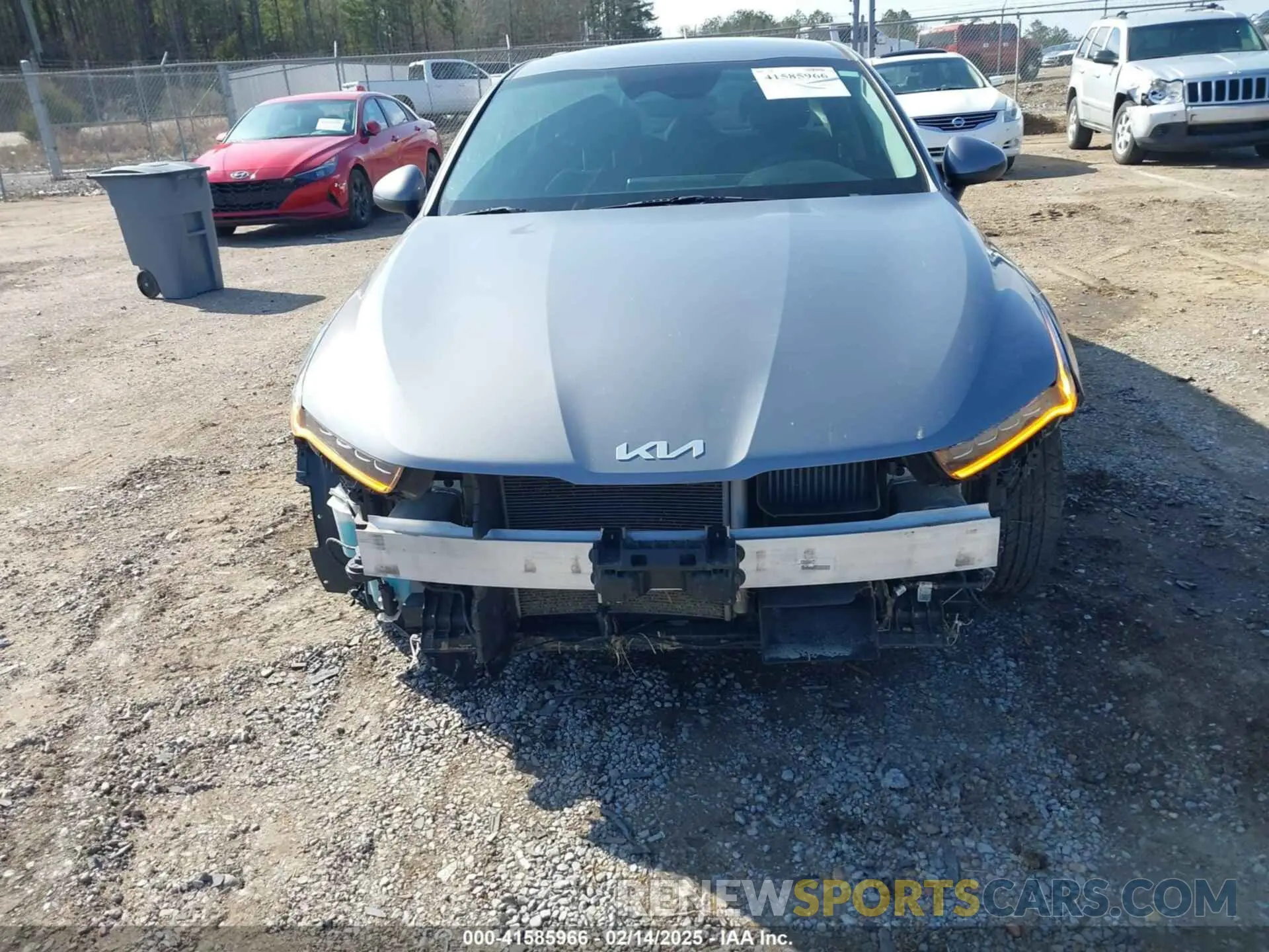 6 Photograph of a damaged car 5XXG14J22NG089675 KIA K5 2022