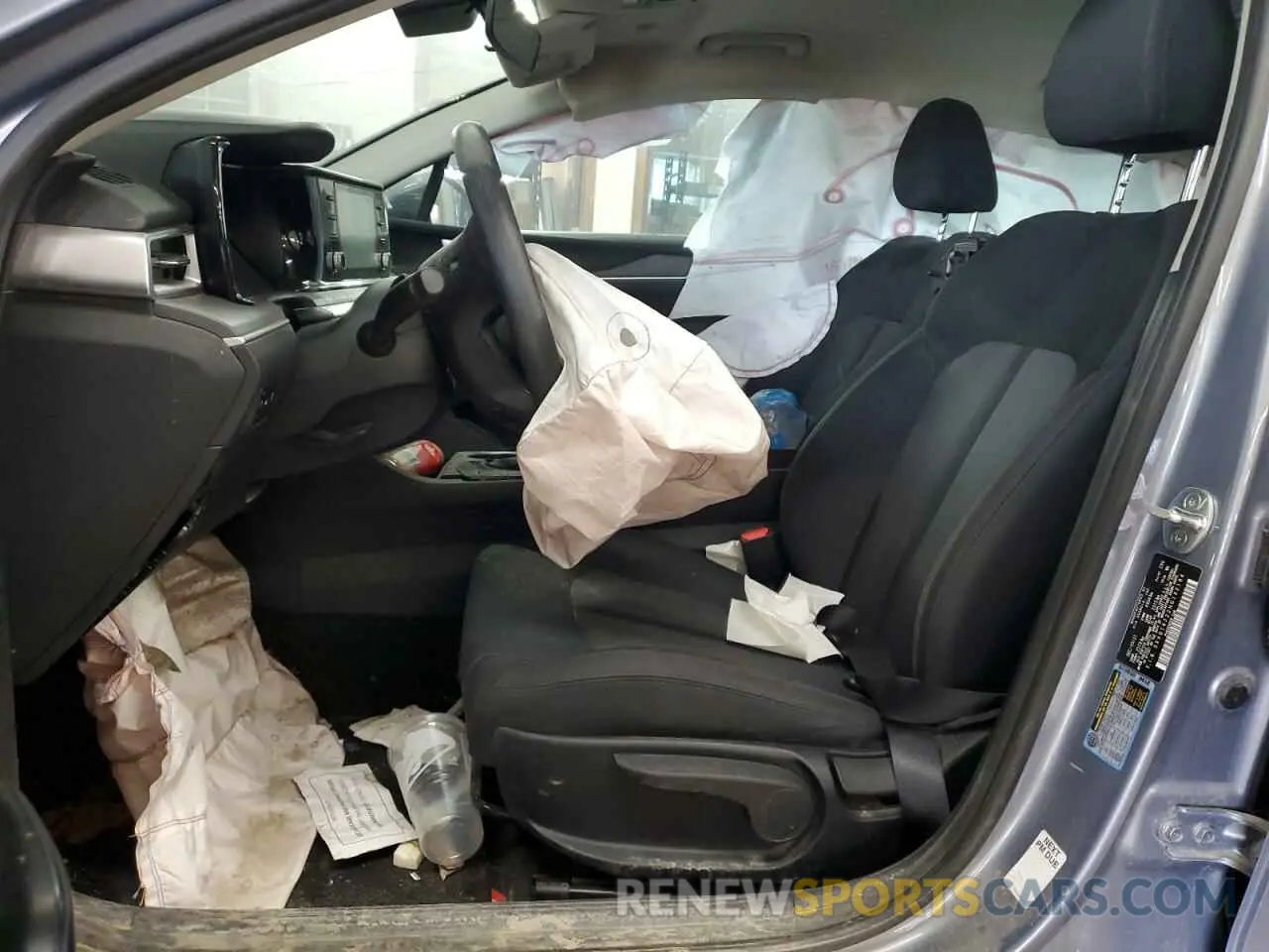 7 Photograph of a damaged car 5XXG14J22NG132184 KIA K5 2022