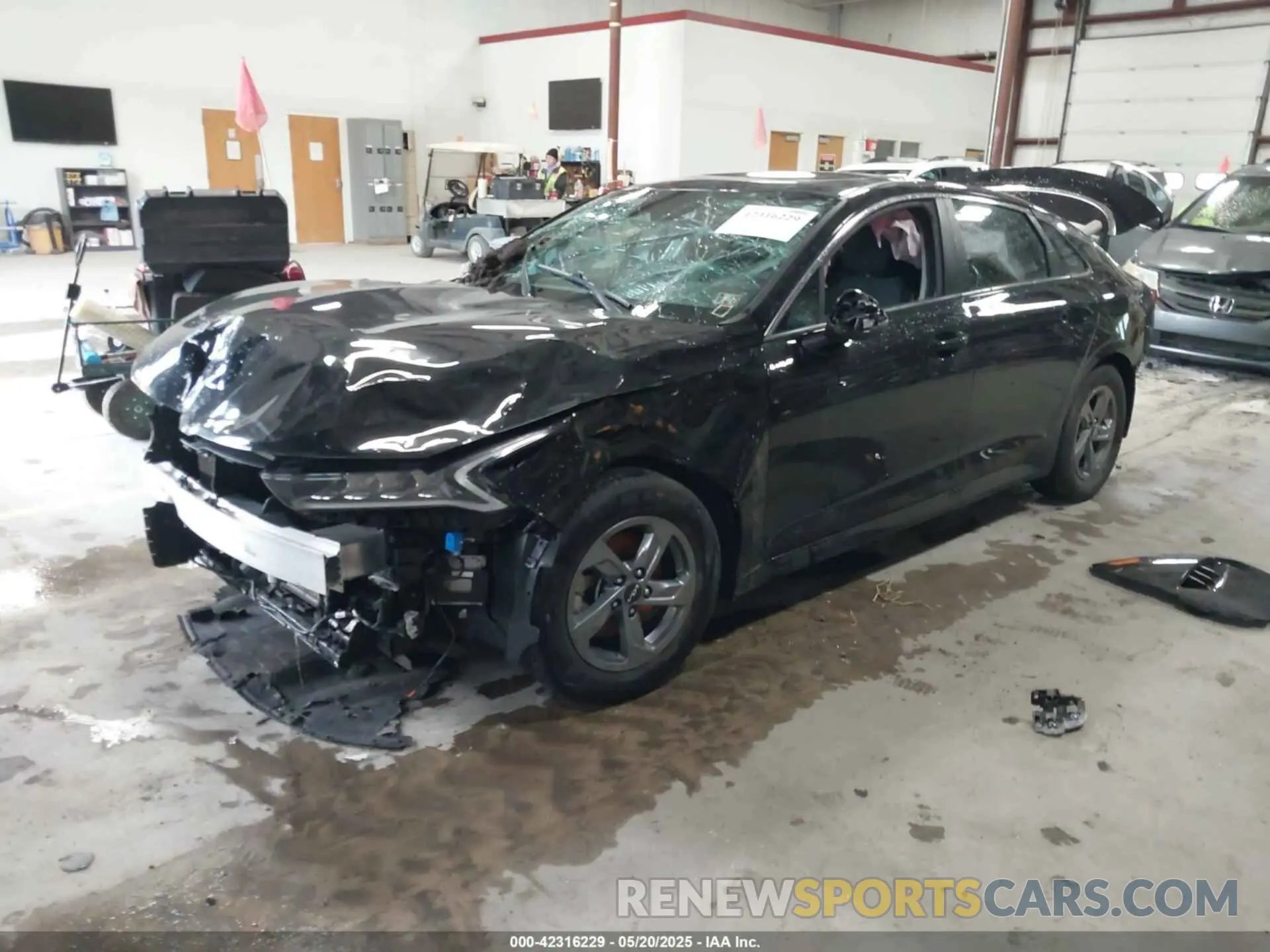 2 Photograph of a damaged car 5XXG14J23NG149916 KIA K5 2022