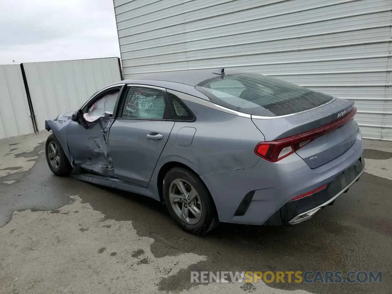 2 Photograph of a damaged car 5XXG14J23NG152704 KIA K5 2022