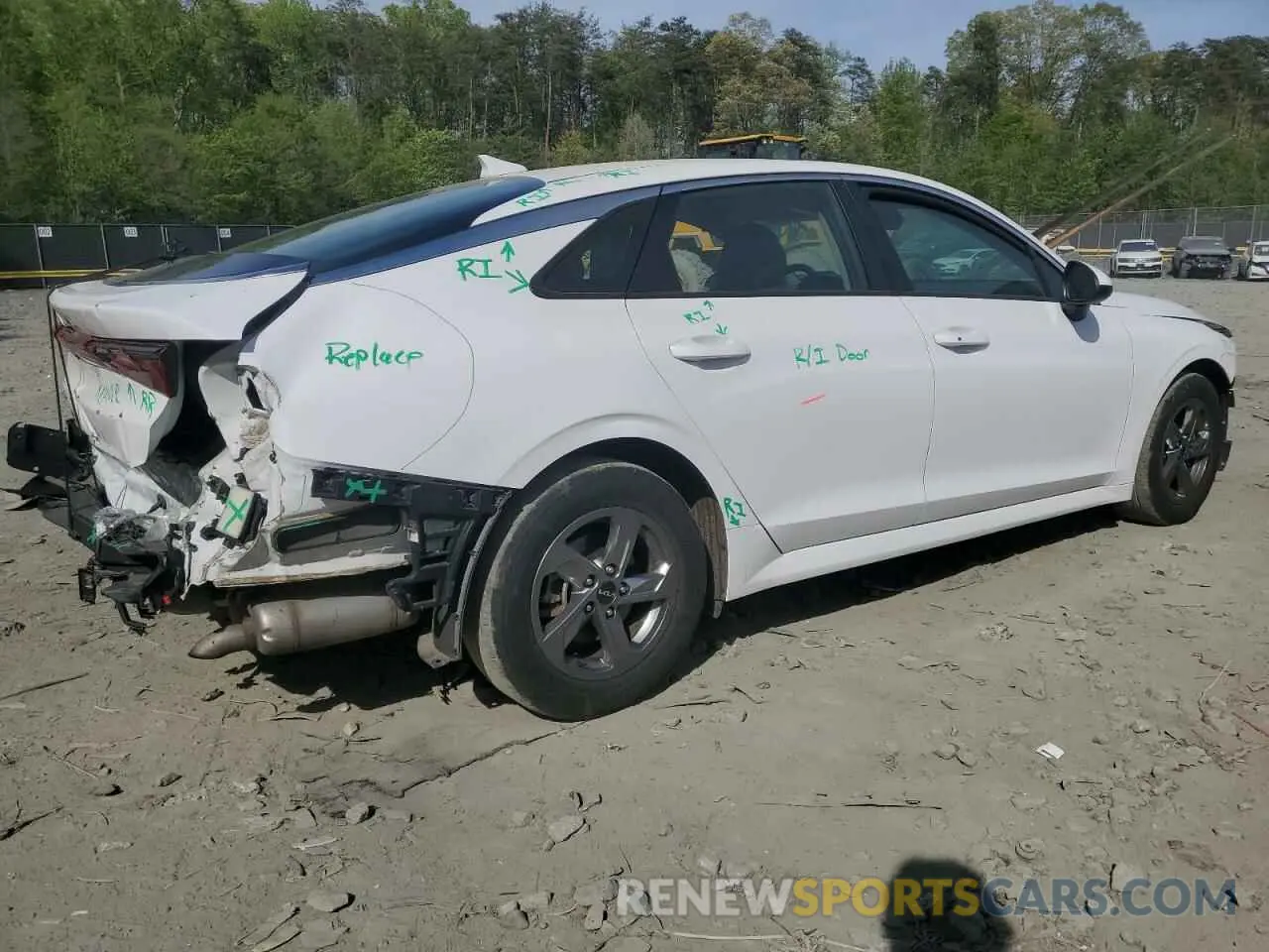 3 Photograph of a damaged car 5XXG14J23NG158759 KIA K5 2022