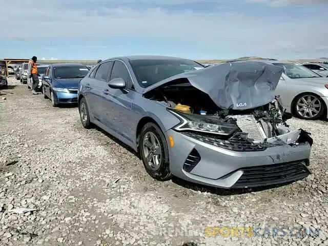 13 Photograph of a damaged car 5XXG14J24NG112034 KIA K5 2022