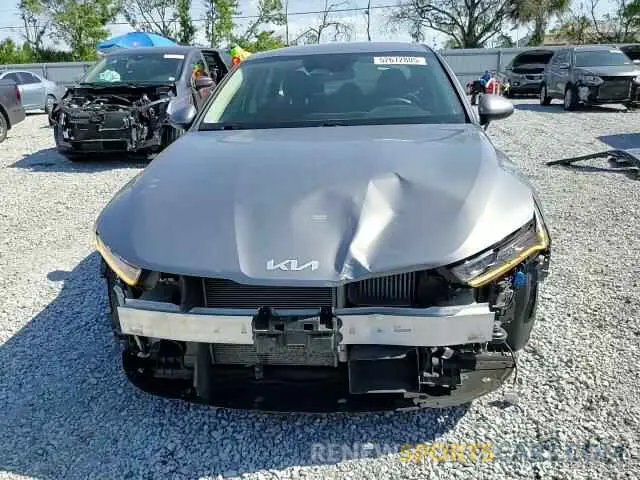 11 Photograph of a damaged car 5XXG14J24NG132171 KIA K5 2022
