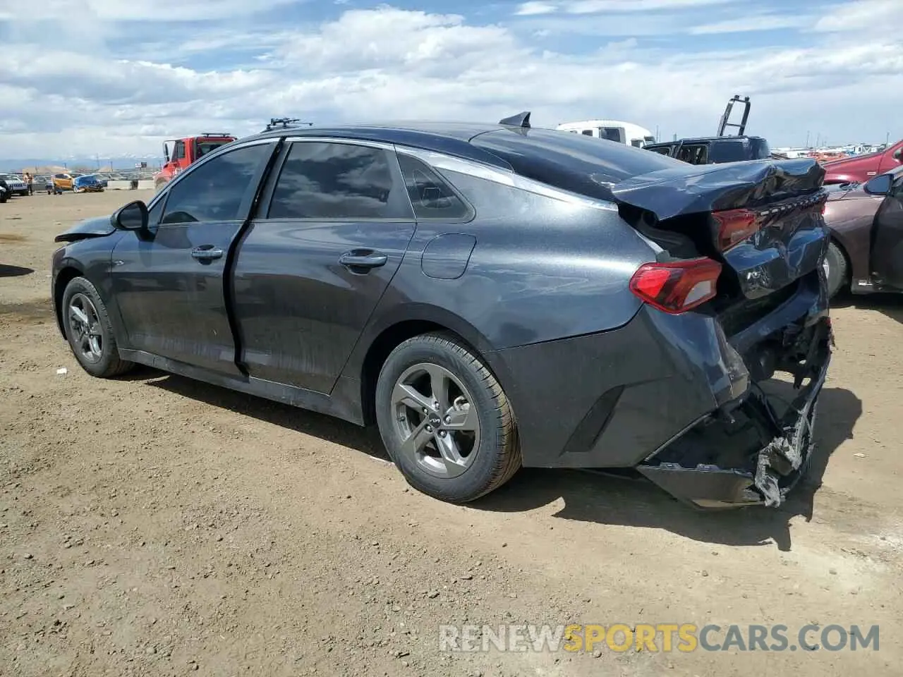 2 Photograph of a damaged car 5XXG14J25NG128503 KIA K5 2022