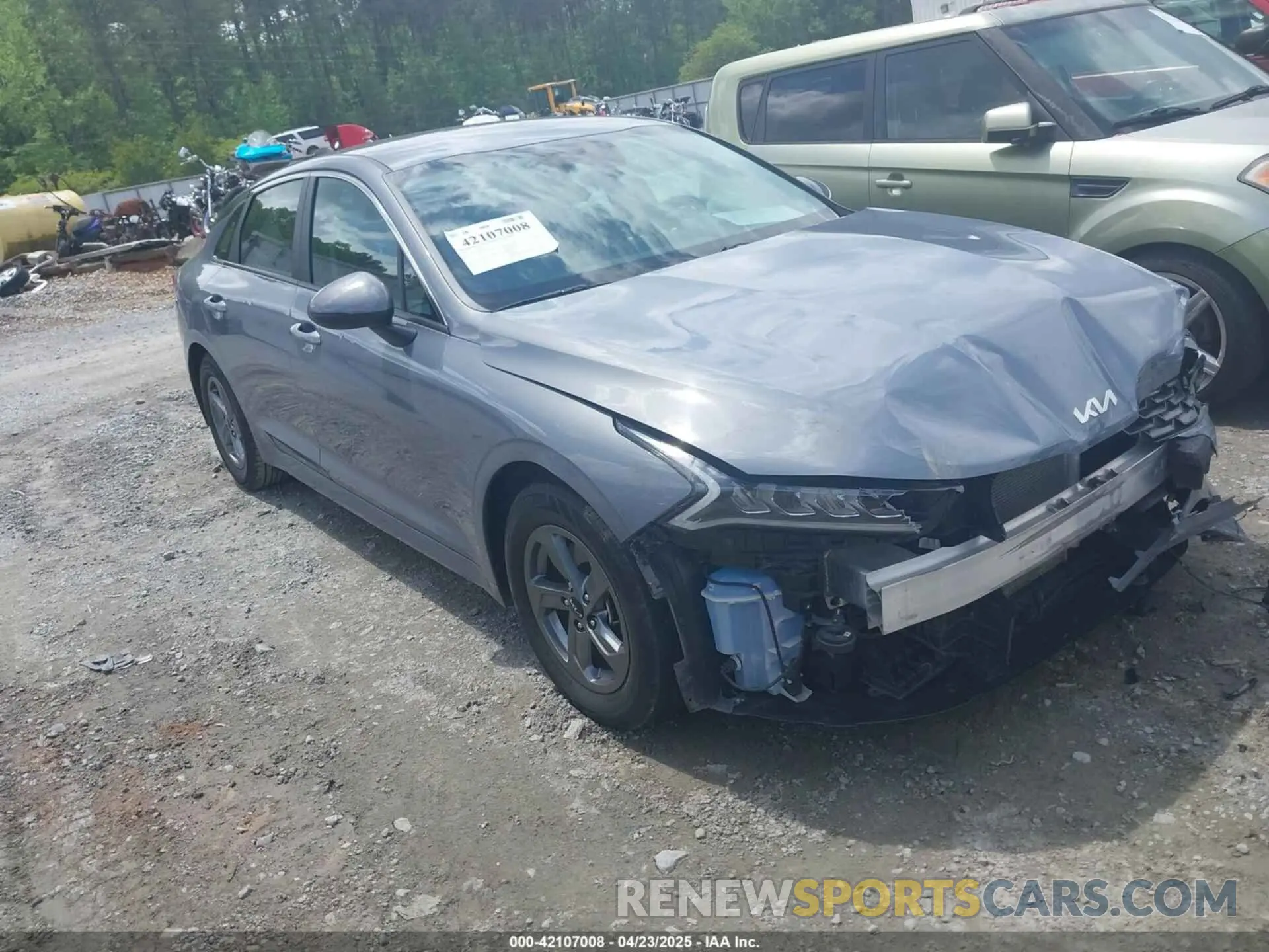 1 Photograph of a damaged car 5XXG14J25NG130168 KIA K5 2022