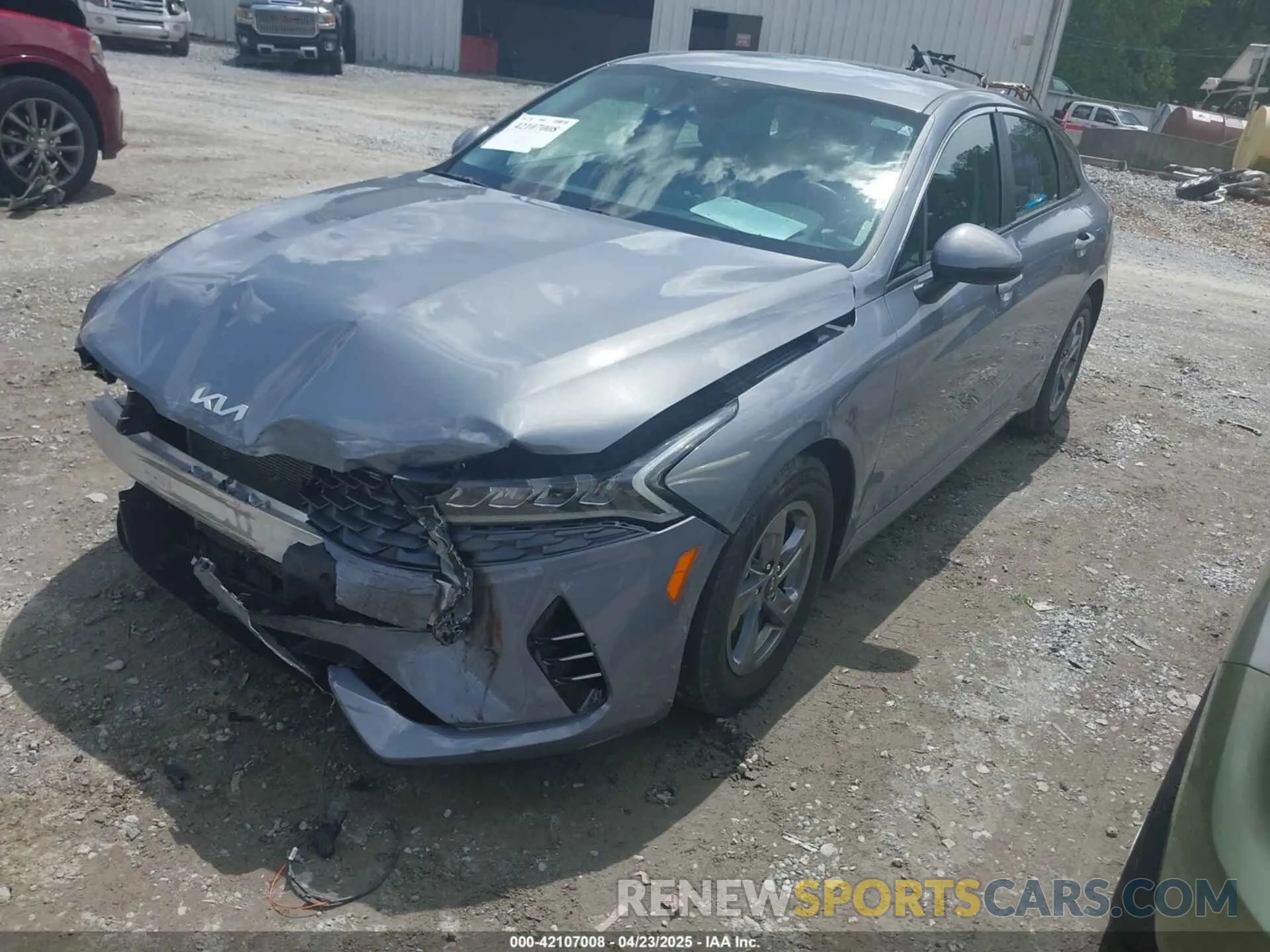 2 Photograph of a damaged car 5XXG14J25NG130168 KIA K5 2022