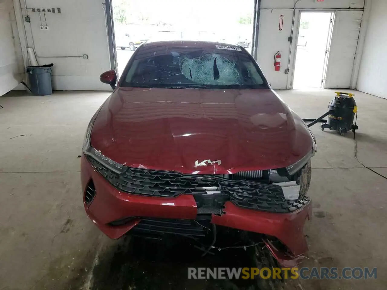 5 Photograph of a damaged car 5XXG14J25NG148377 KIA K5 2022