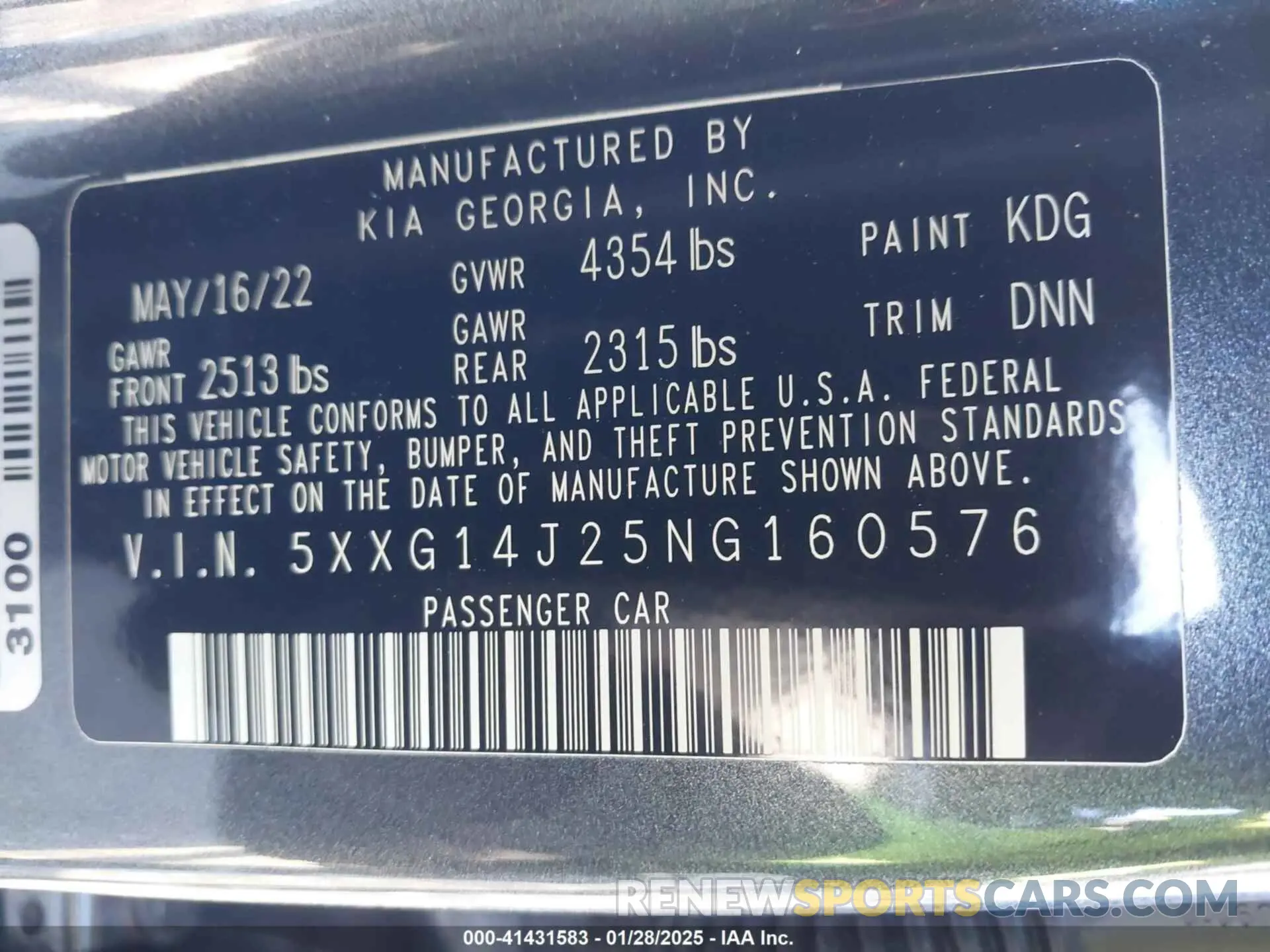 9 Photograph of a damaged car 5XXG14J25NG160576 KIA K5 2022