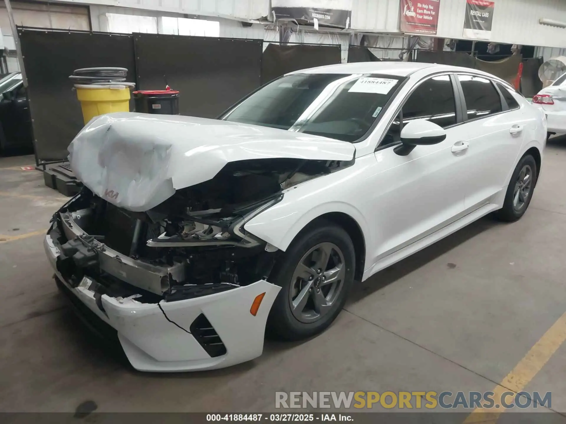 2 Photograph of a damaged car 5XXG14J26NG097455 KIA K5 2022