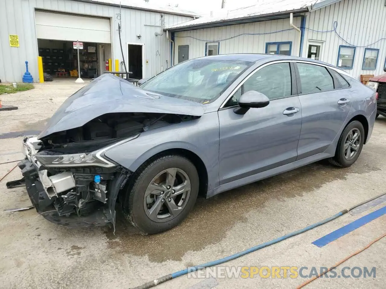 1 Photograph of a damaged car 5XXG14J26NG102668 KIA K5 2022