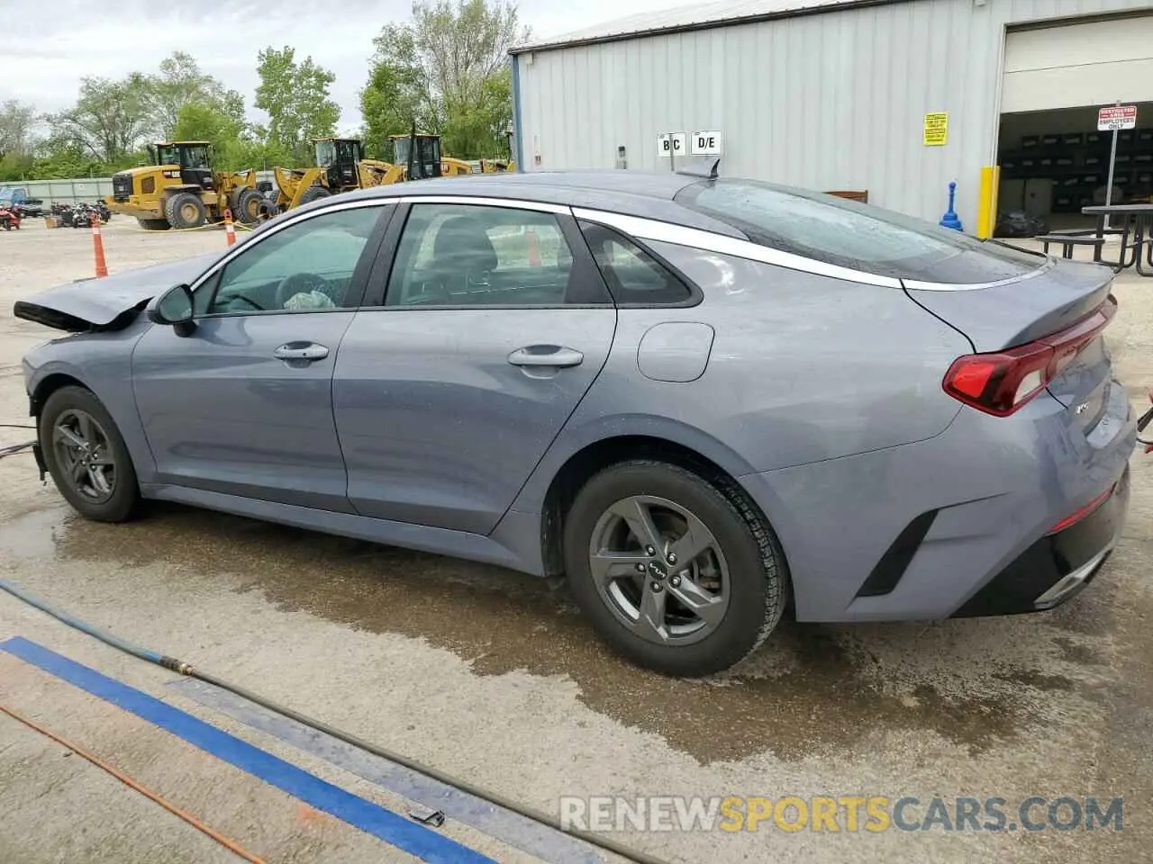 2 Photograph of a damaged car 5XXG14J26NG102668 KIA K5 2022