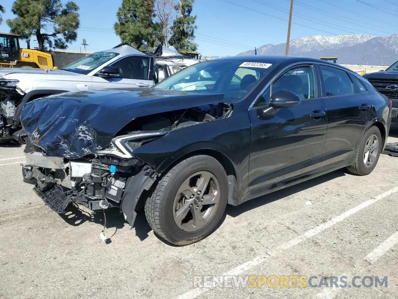 1 Photograph of a damaged car 5XXG14J26NG104419 KIA K5 2022