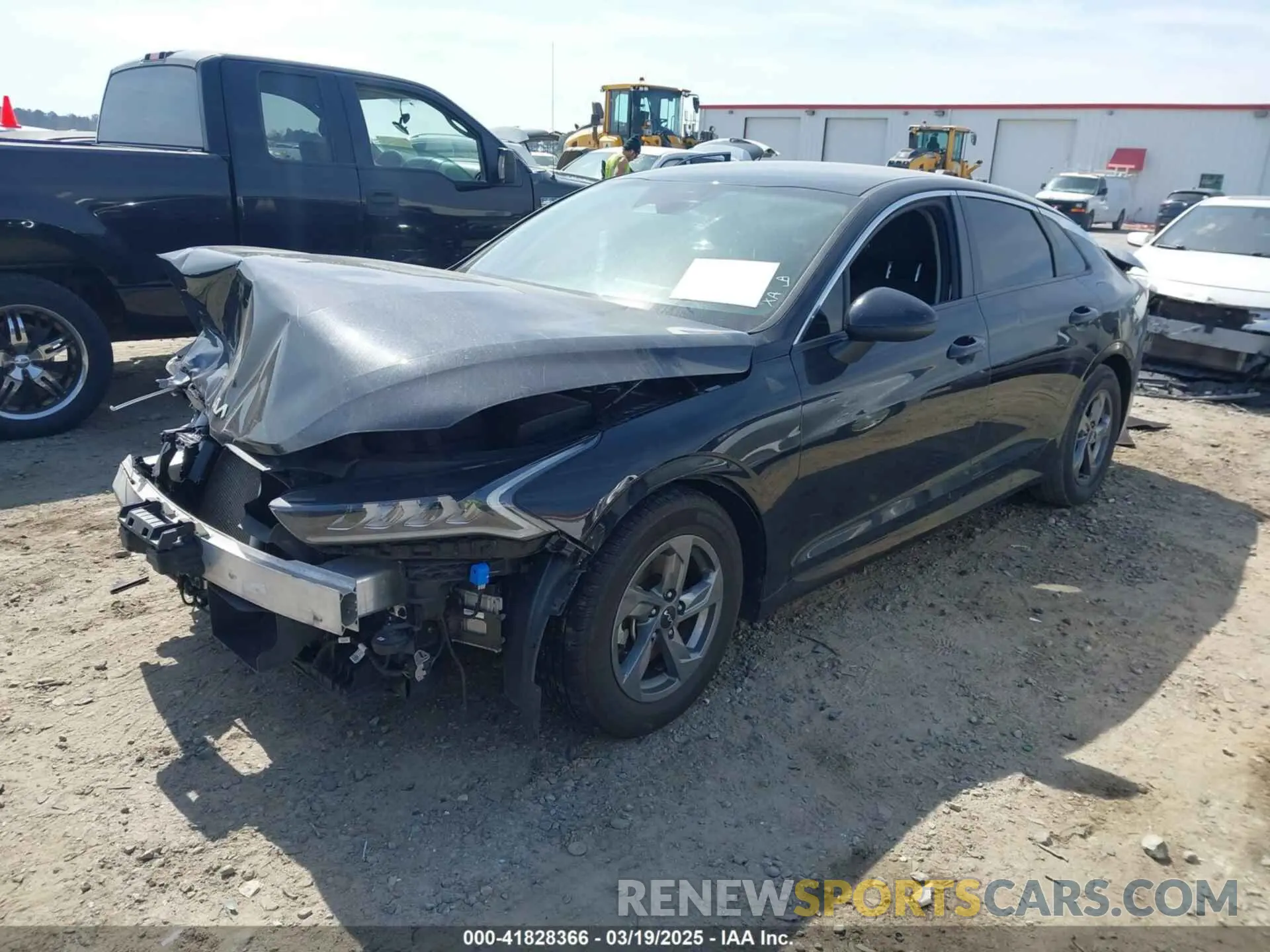 2 Photograph of a damaged car 5XXG14J26NG123276 KIA K5 2022