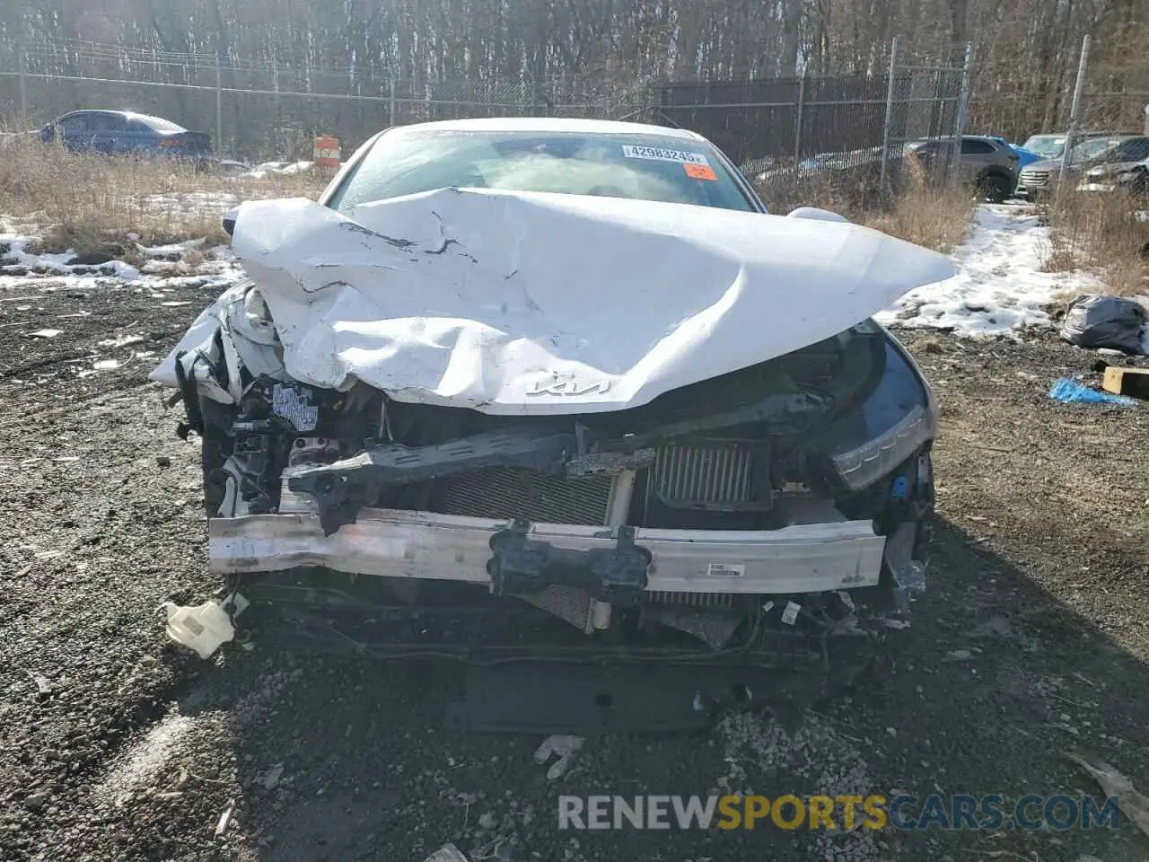 5 Photograph of a damaged car 5XXG14J26NG125318 KIA K5 2022