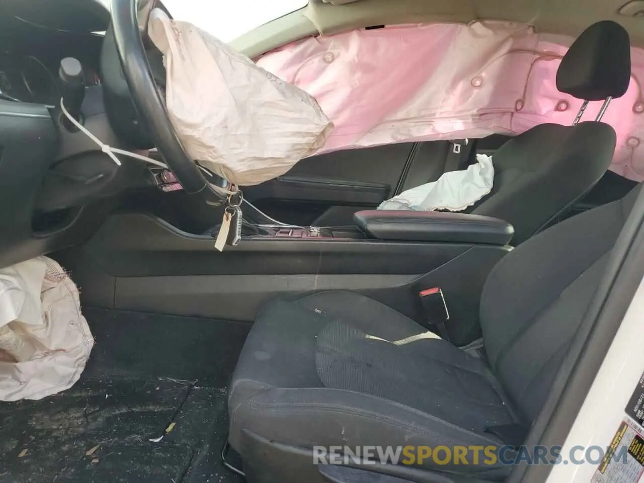 7 Photograph of a damaged car 5XXG14J26NG125318 KIA K5 2022