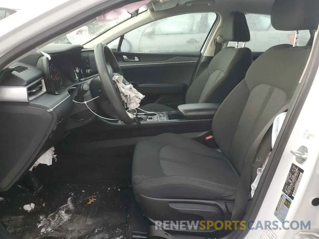 7 Photograph of a damaged car 5XXG14J26NG130972 KIA K5 2022