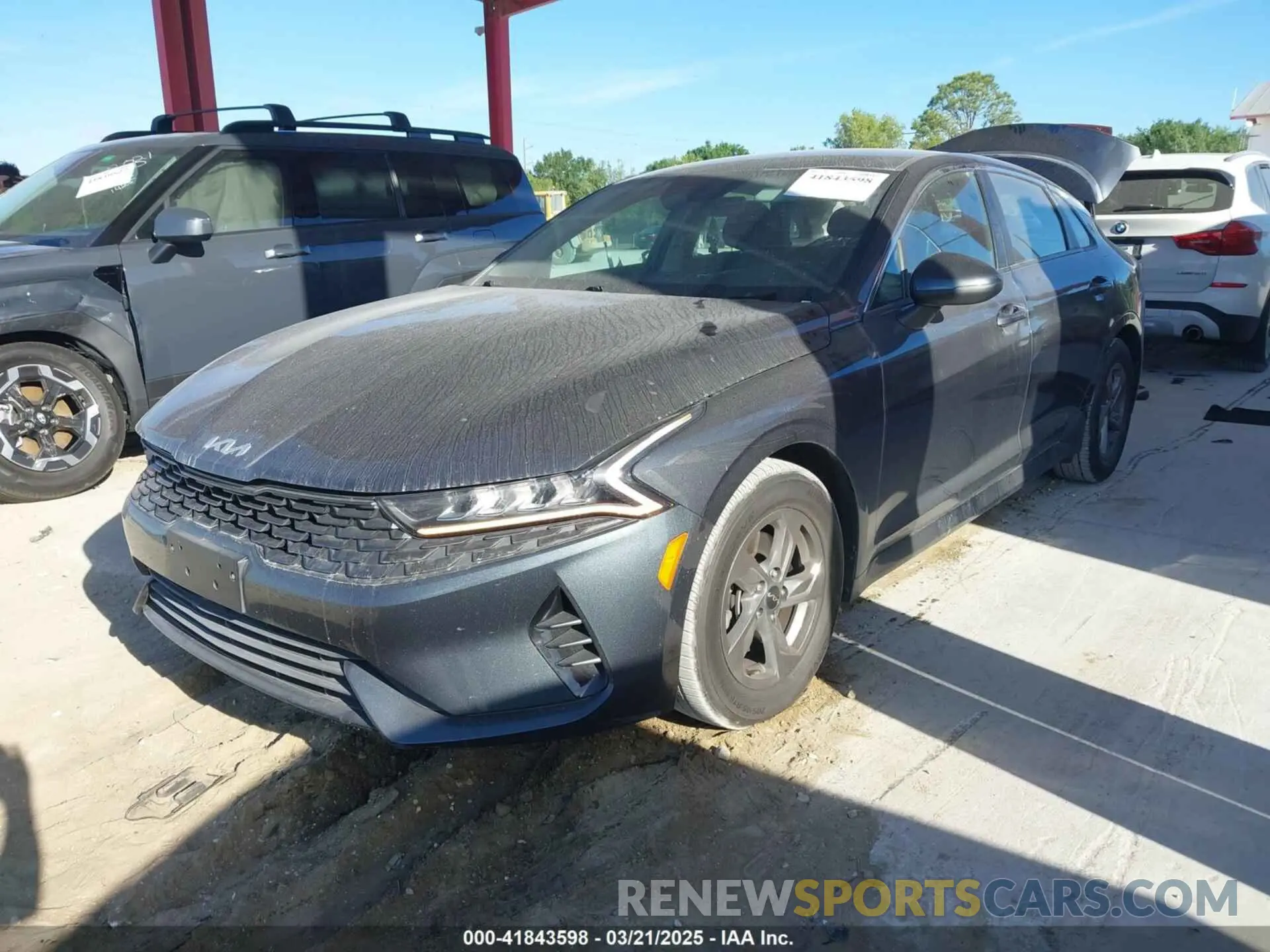2 Photograph of a damaged car 5XXG14J26NG135699 KIA K5 2022